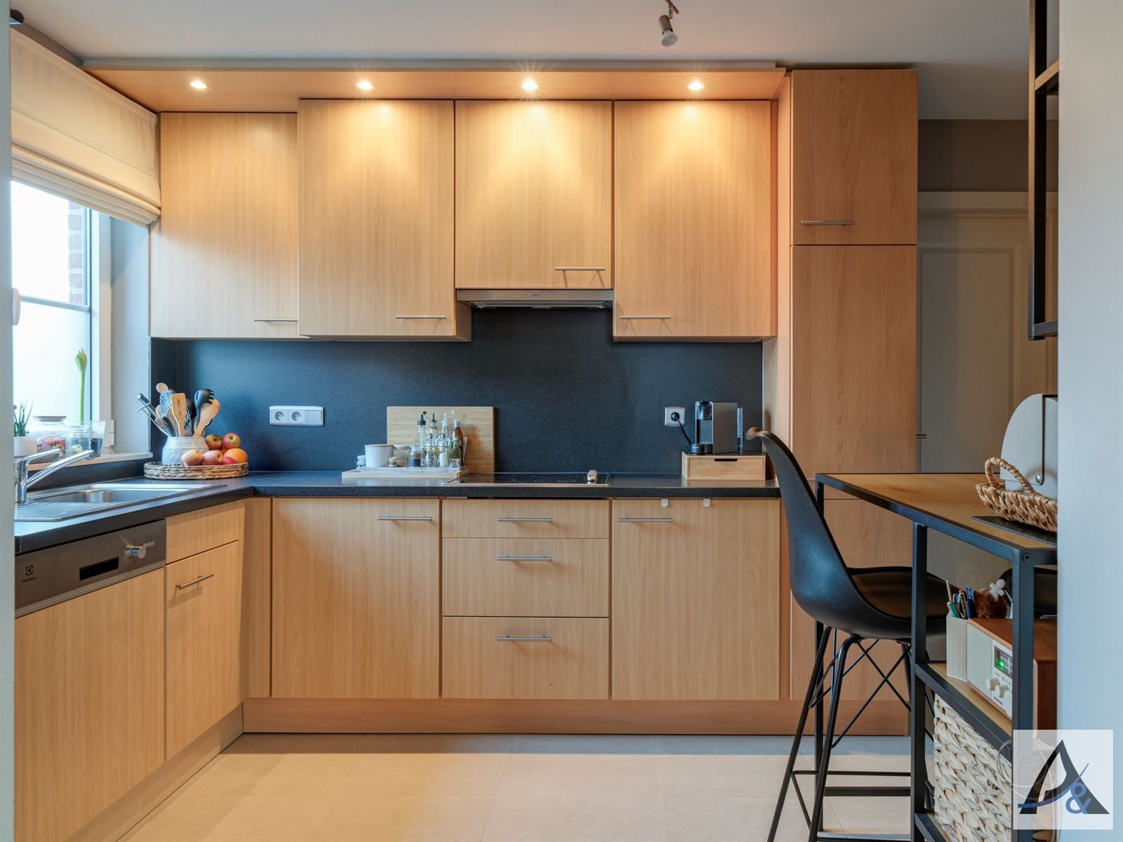 Ruim Gelijkvloers Appartement van 107 m² met twee autostaanplaatsen foto 8