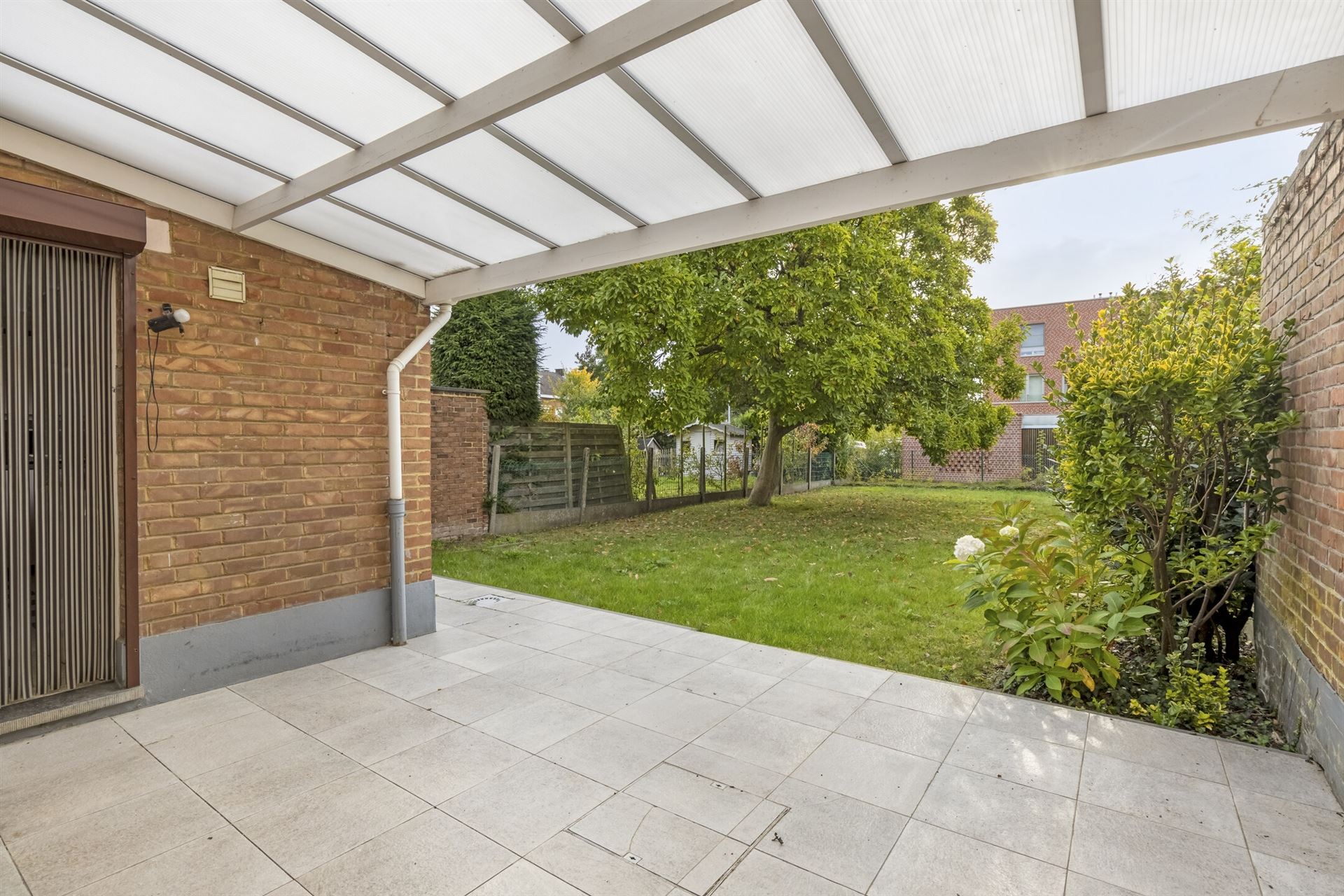 Zeer gunstig gelegen burgerwoning met o.m. 3 slpks. foto 16