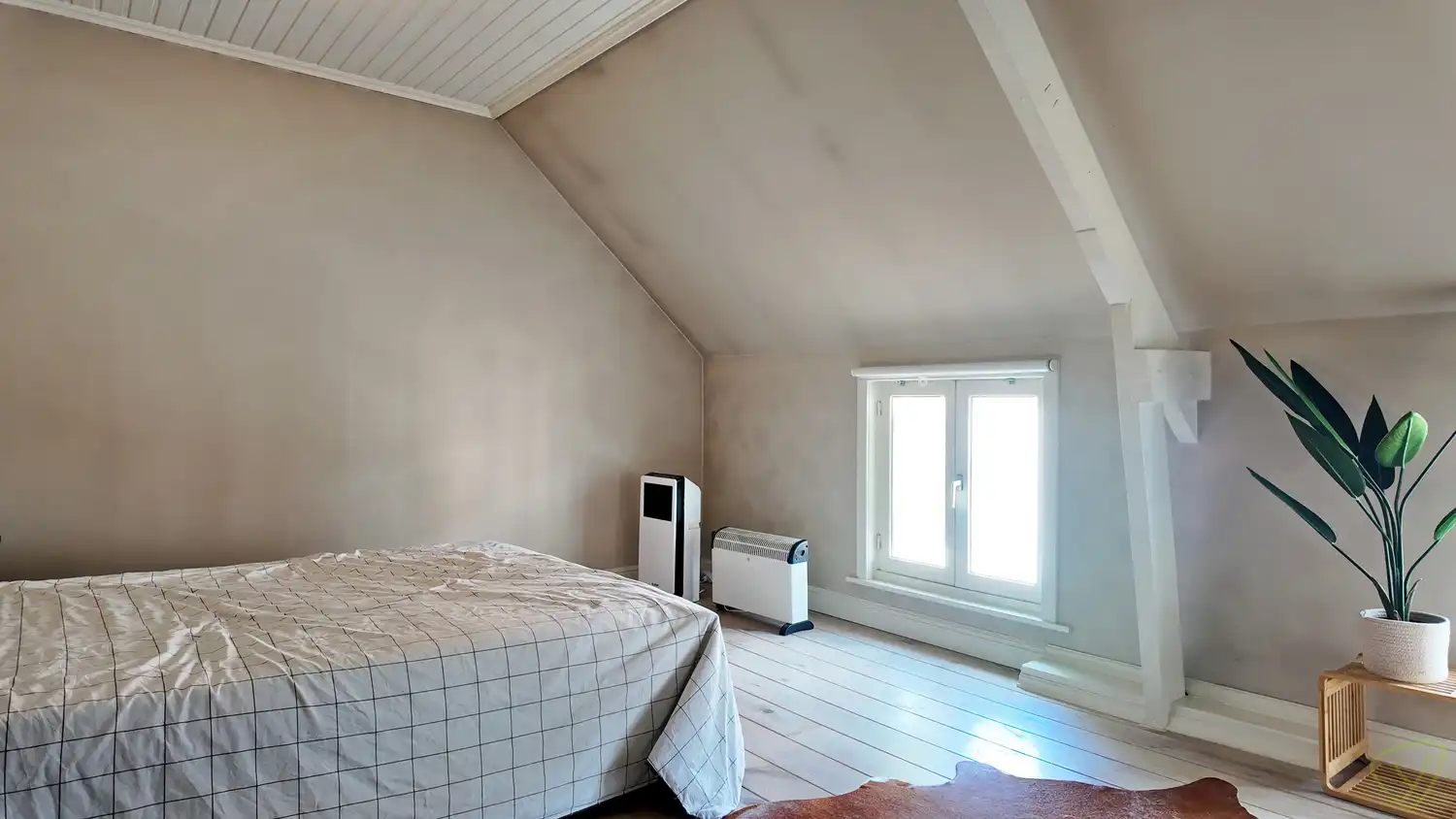 Gezellige instapklare woning met zonnig koertje in Eeklo! foto 17