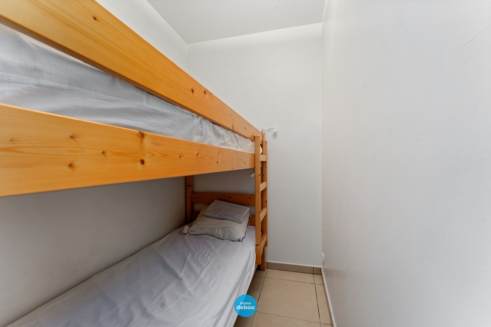 Instapklaar appartement in domein met zwembad & mogelijkheid aankoop garage foto 11