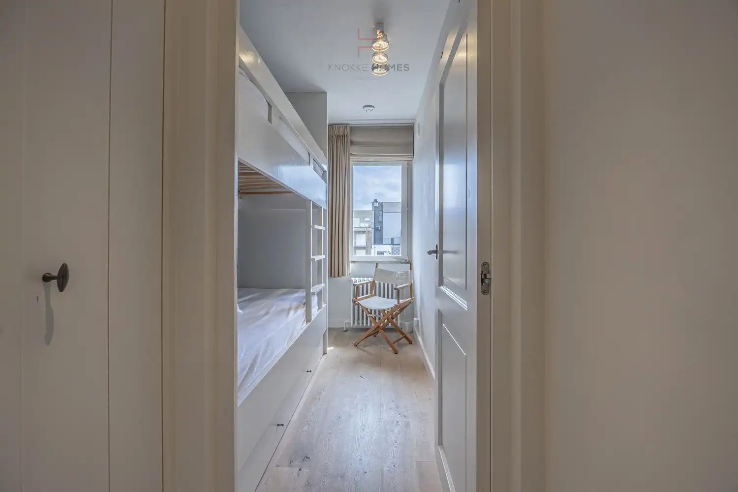 Ruim twee- slaapkamerappartement met frontaal zeezicht foto 11