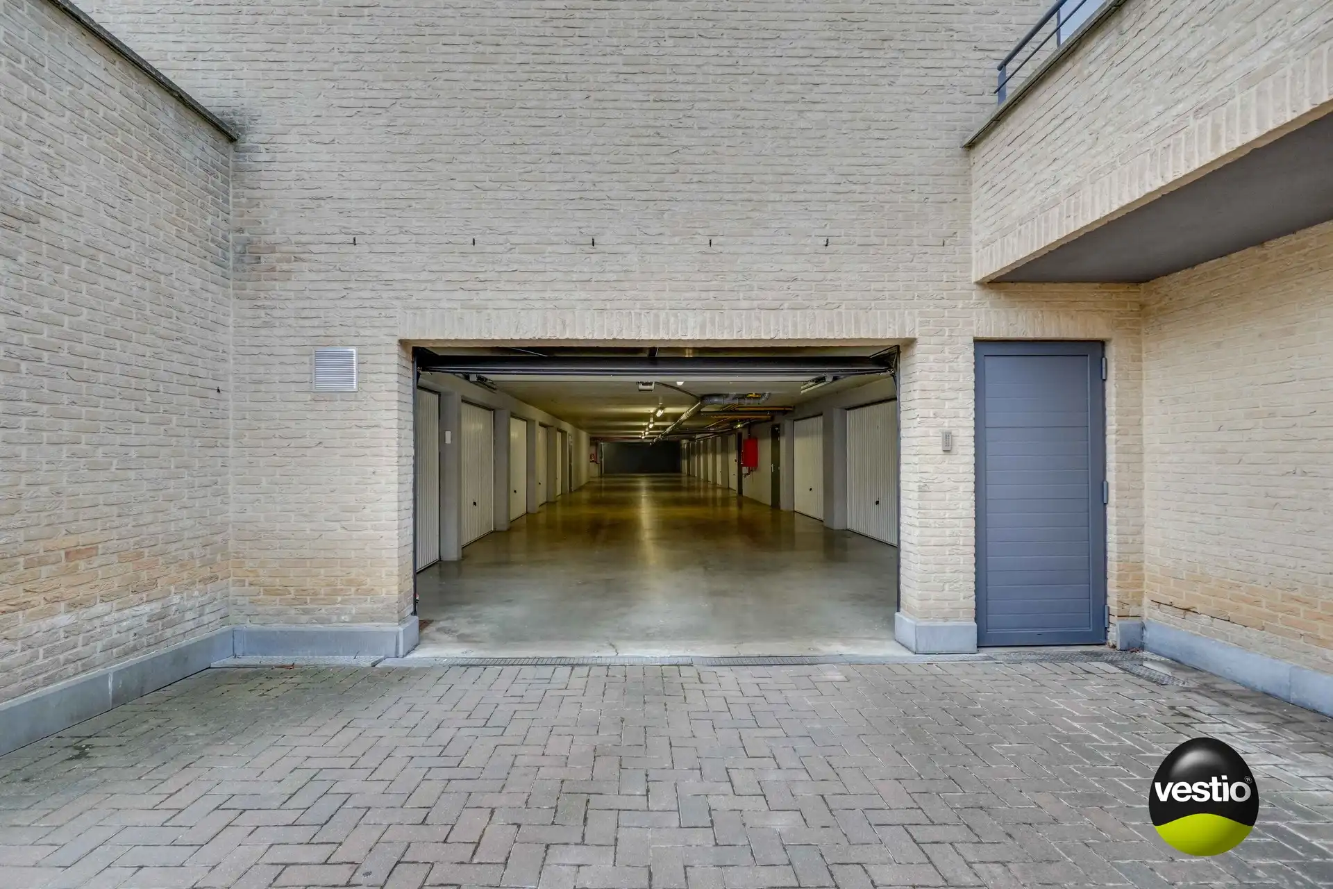 RUIM APPARTEMENT OP RUSTIGE LOCATIE AAN CENTRUM MAASEIK foto 25
