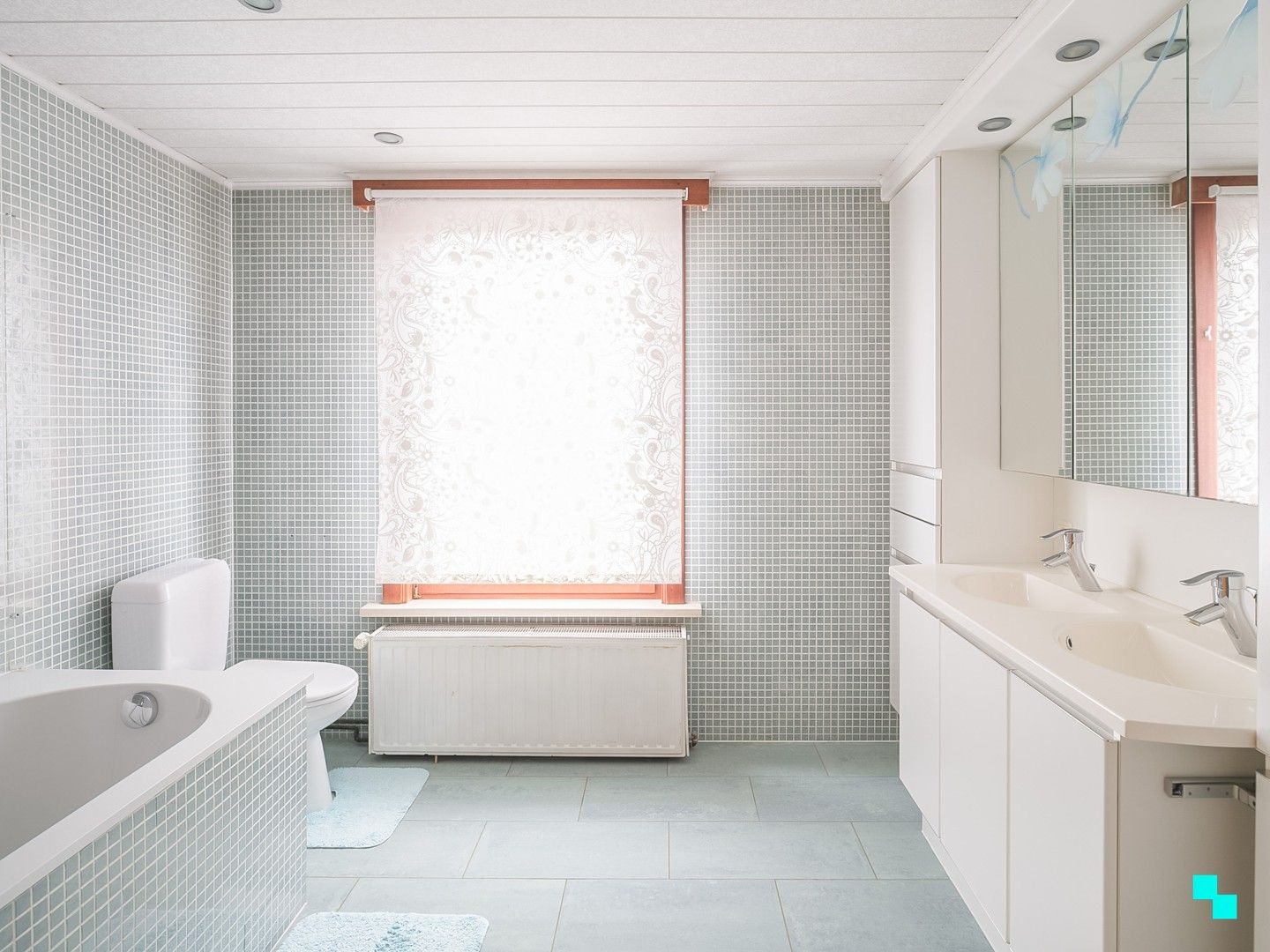 Charmante woning met vijf slaapkamers en inpandige garage te Merelbeke foto 19