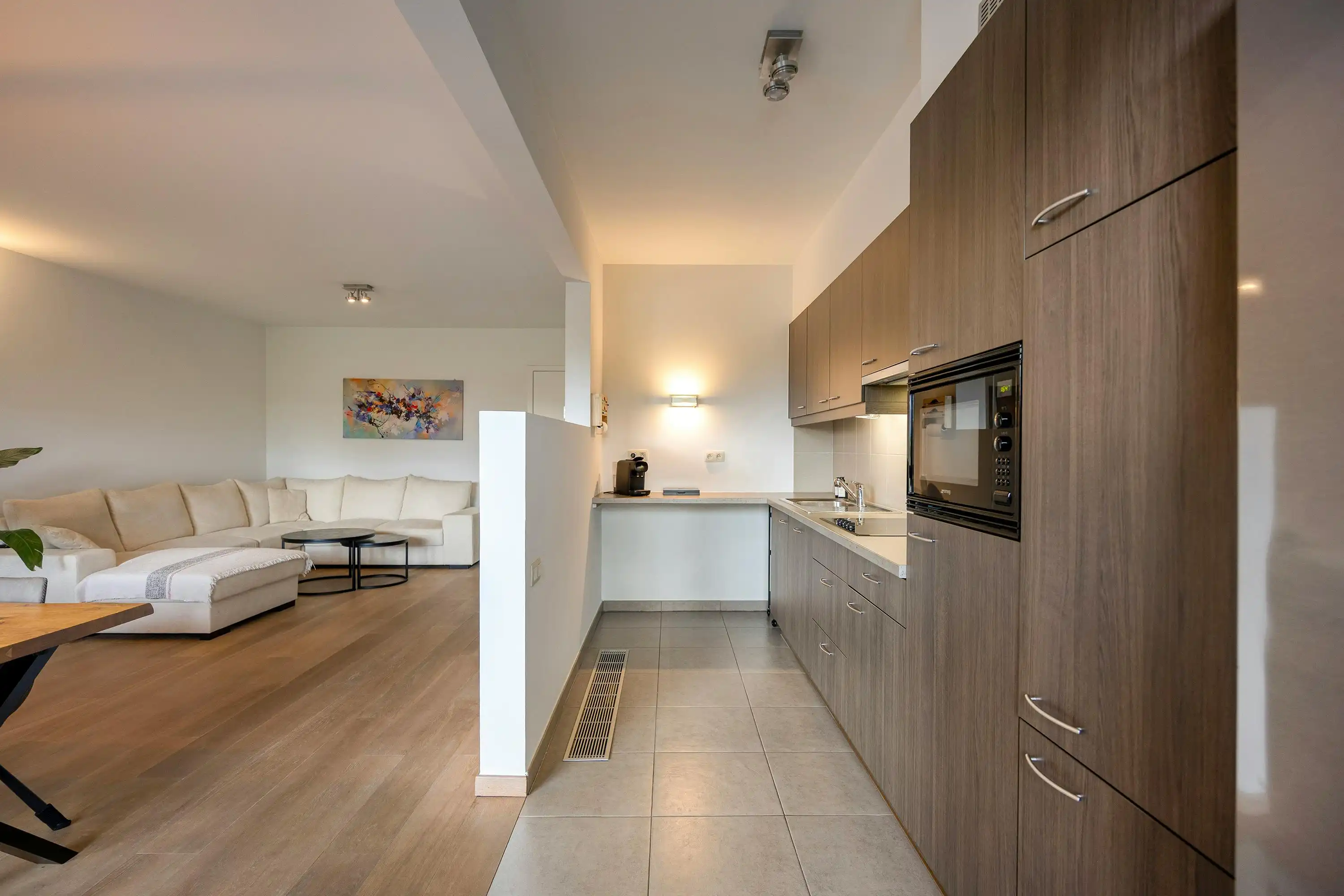 Ruim drie slaapkamer appartement te Hasselt met autostaanplaats foto 6
