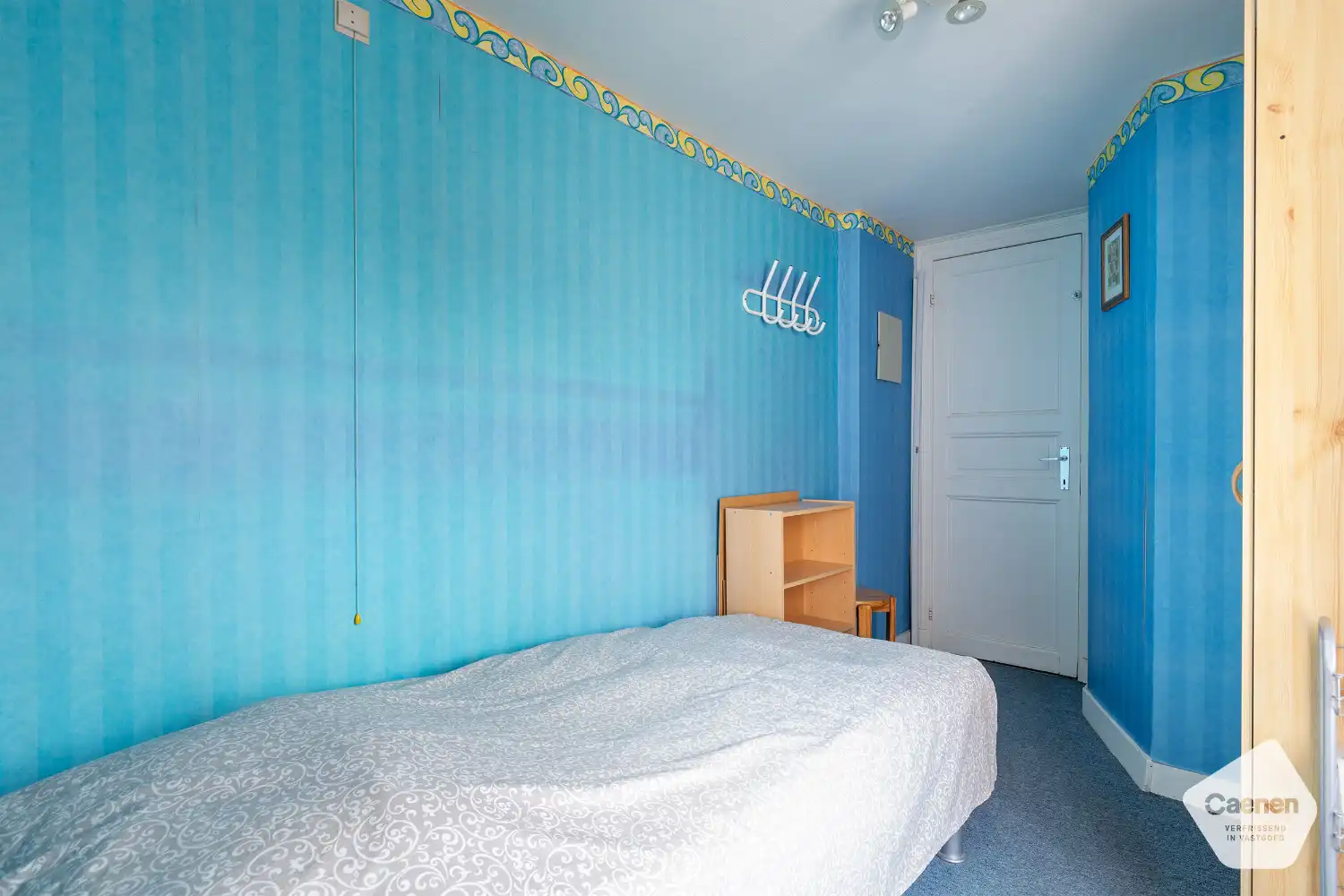 Te renoveren tweeslaapkamerappartement nabij het centrum en het strand foto 11