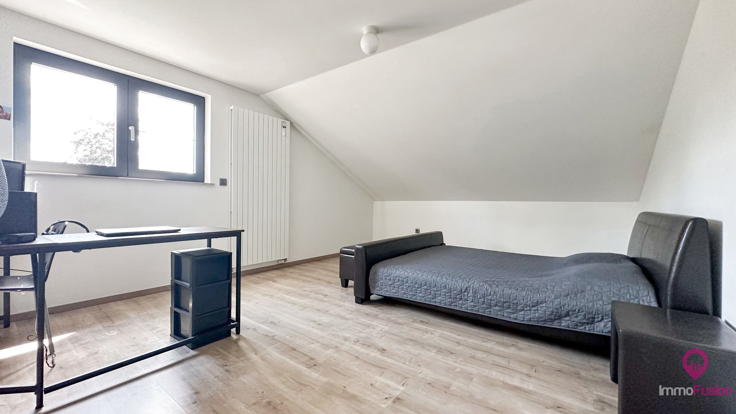 Moderne woning met ruime living, 5slpk en kelder op 9are! foto 24