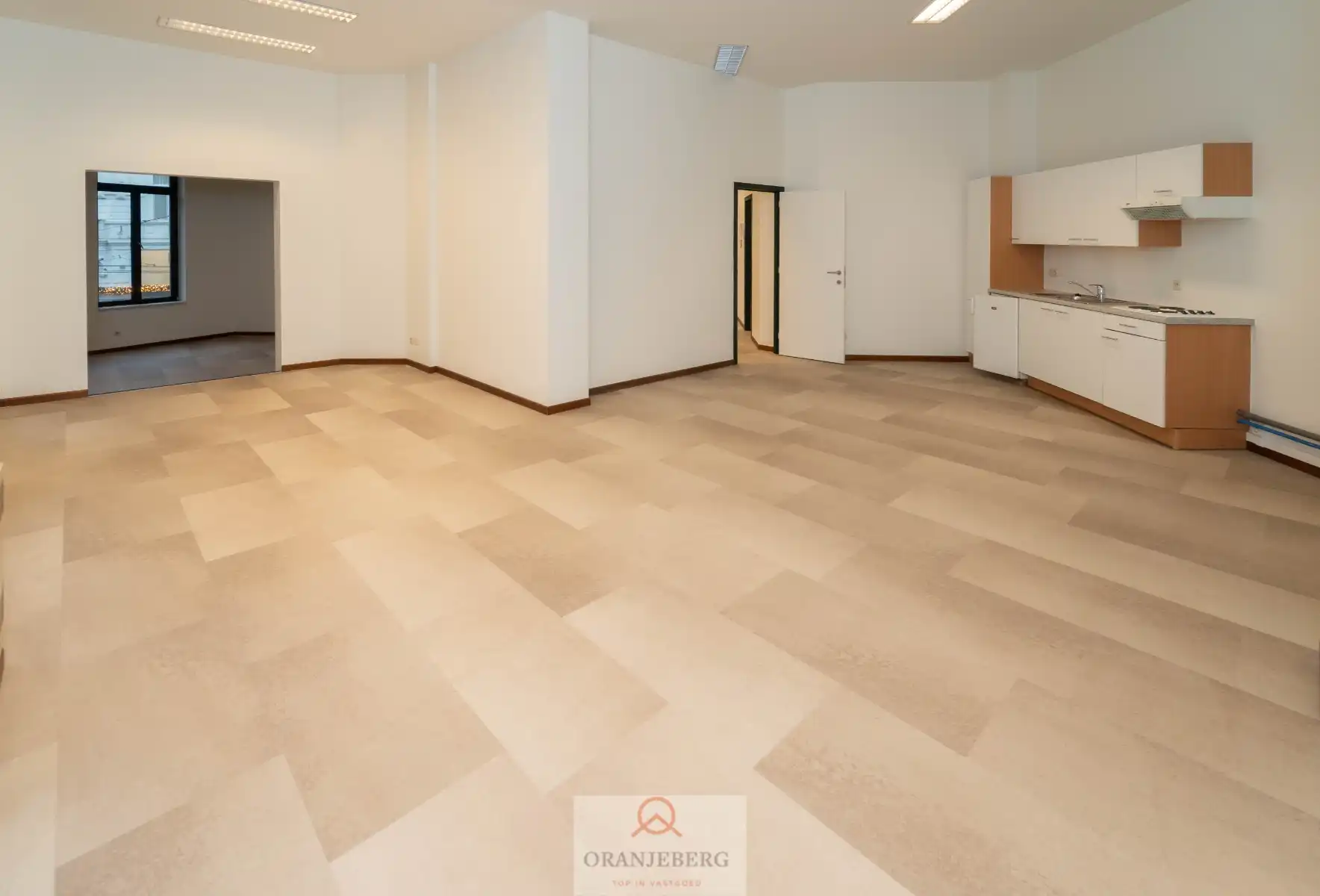 Commerciële ruimte te huur foto 3