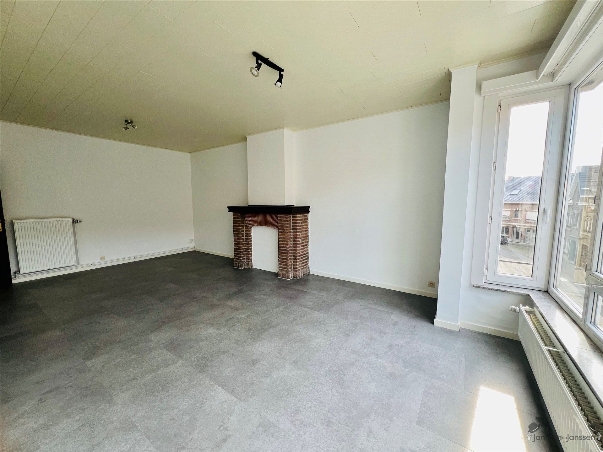 Ruim 2 slpk appartement in centrum foto 3