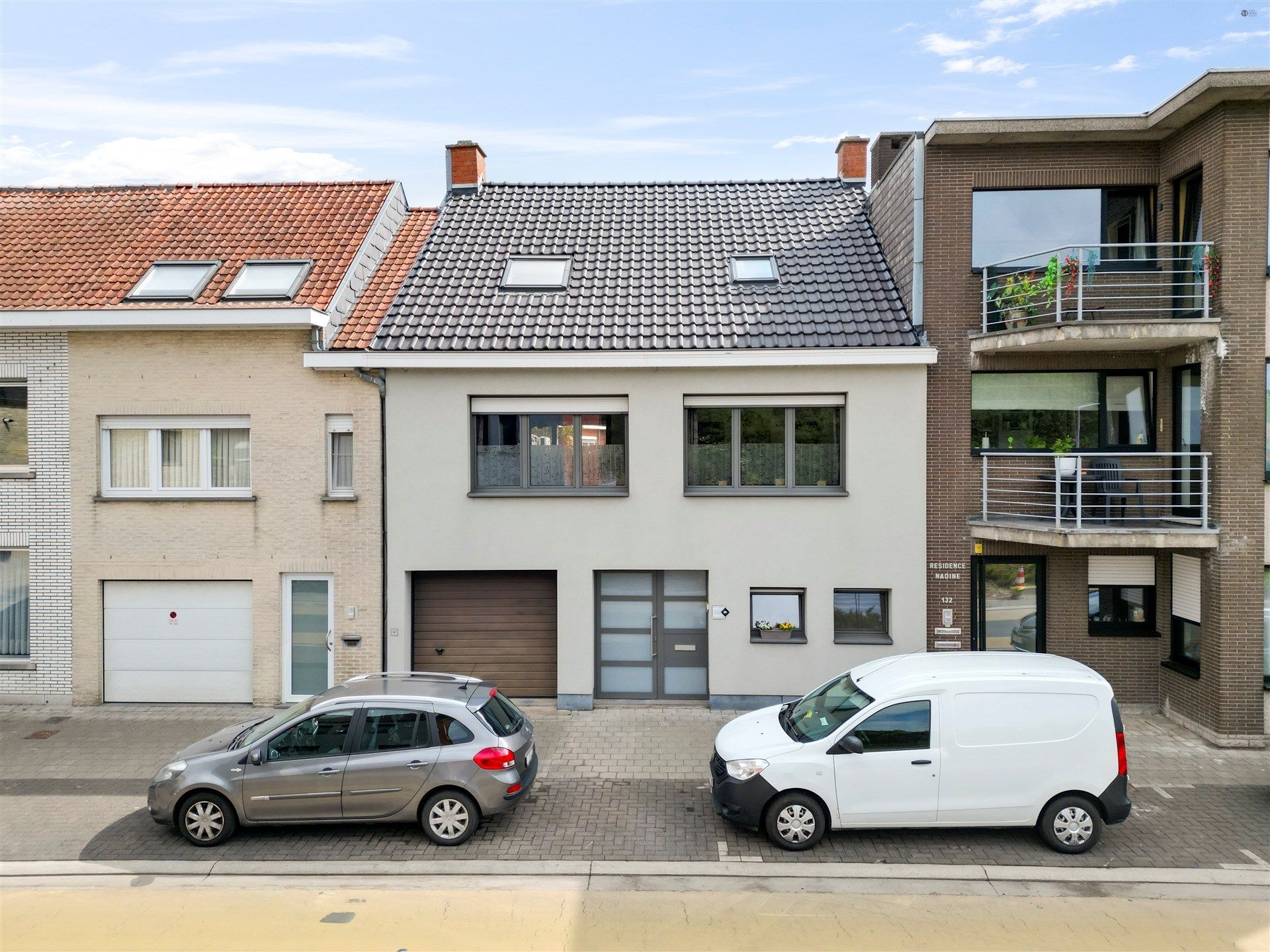 ruime woonst - type kangoeroewoning. foto {{pictureIndex}}