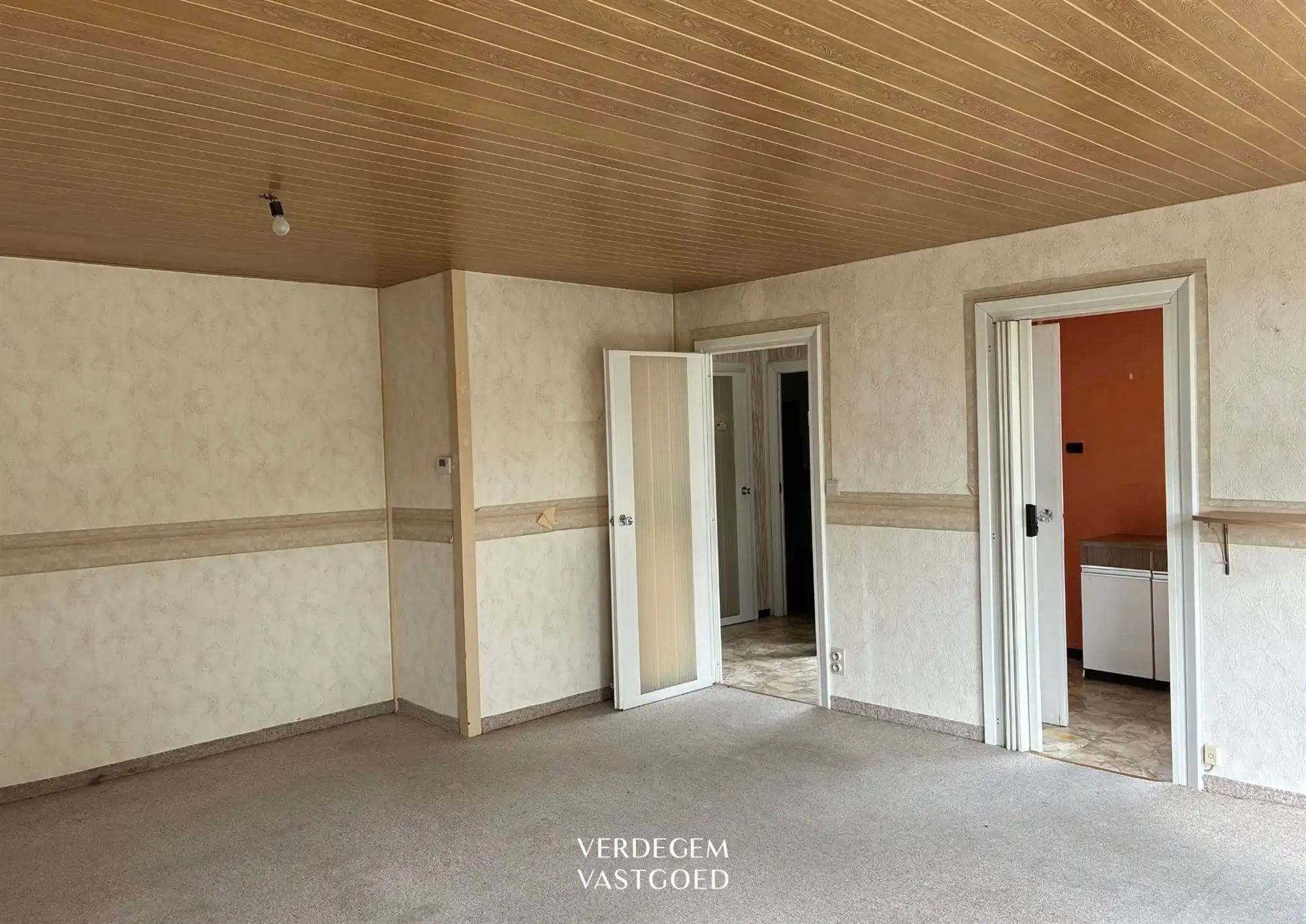 Te renoveren woning met 3 slaapkamers in fijne woonbuurt foto 5