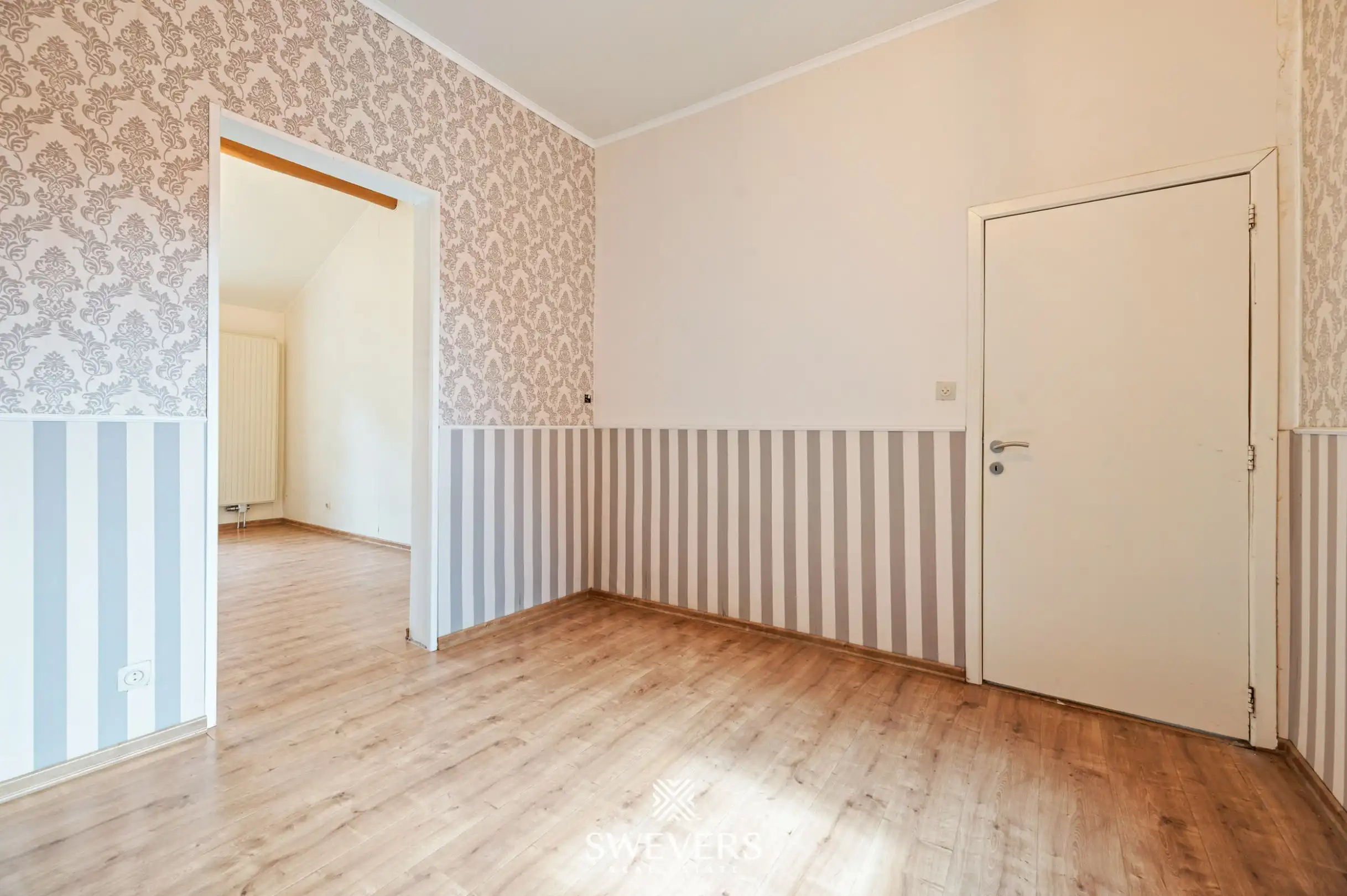 Ruime open bebouwing met 259 m² woonruimte, zuidgerichte tuin en mogelijkheden voor vrij beroep foto 9
