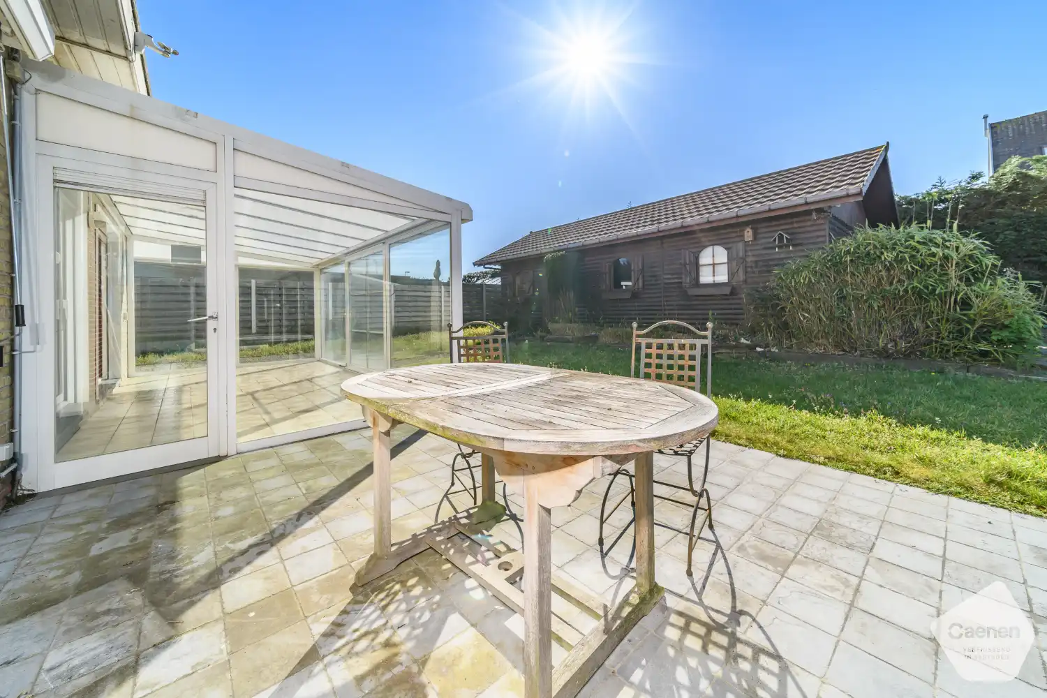 Charmante alleenstaande villa met ruime zuidgerichte tuin en garage in De Panne foto 2