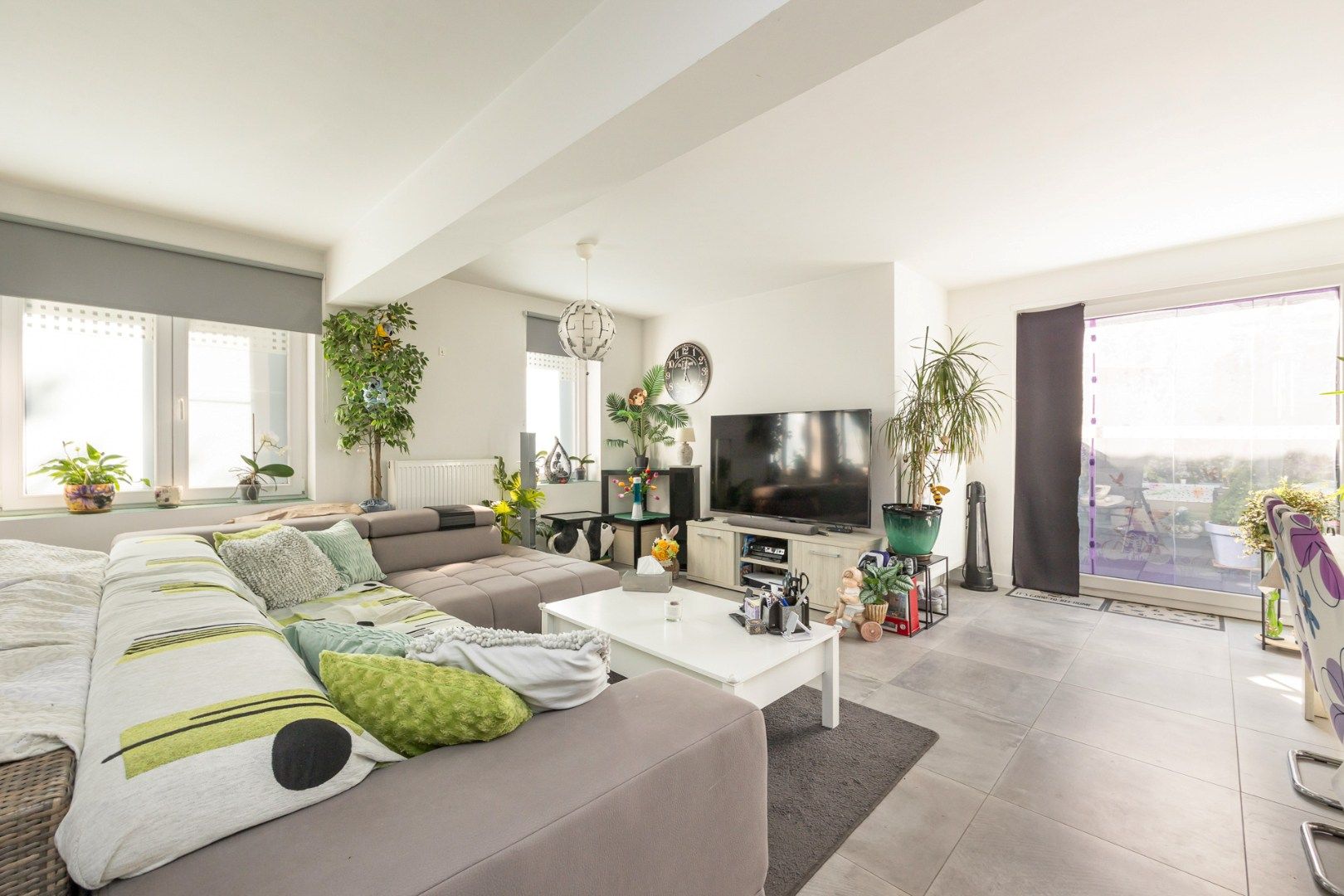 Gerenoveerd gelijkvloers appartement (149m²) met 2slpk, stadstuin en garagebox! foto 2