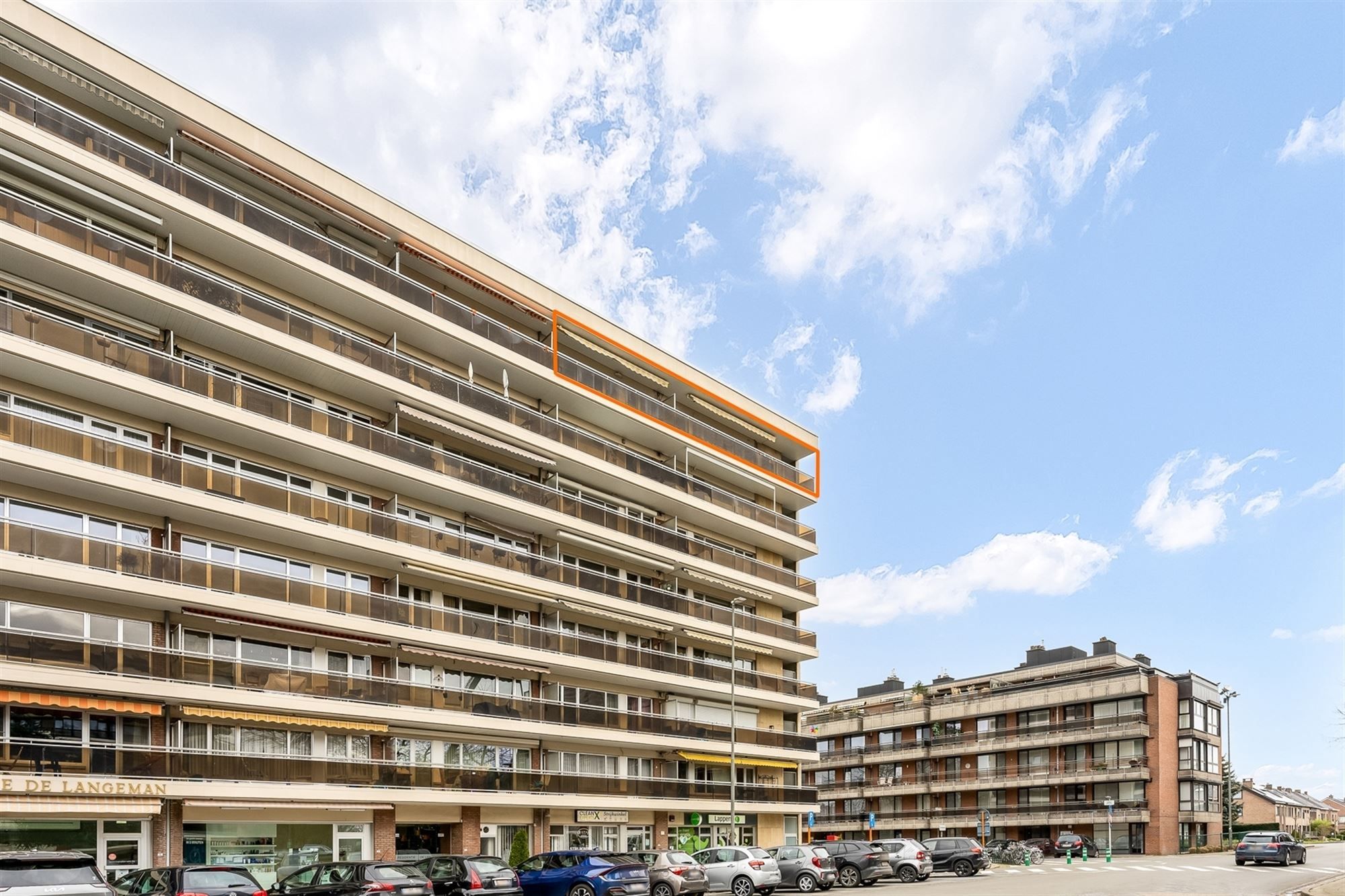 INSTAPKLAAR EN VERNIEUWD 1 SLAAPKAMER APPARTEMENT OP WANDELAFSTAND VAN HET CENTRUM foto 22