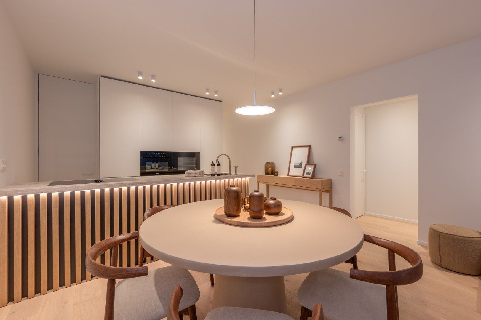 Subliem gerenoveerd appartement met 3 slaapkamers foto 7