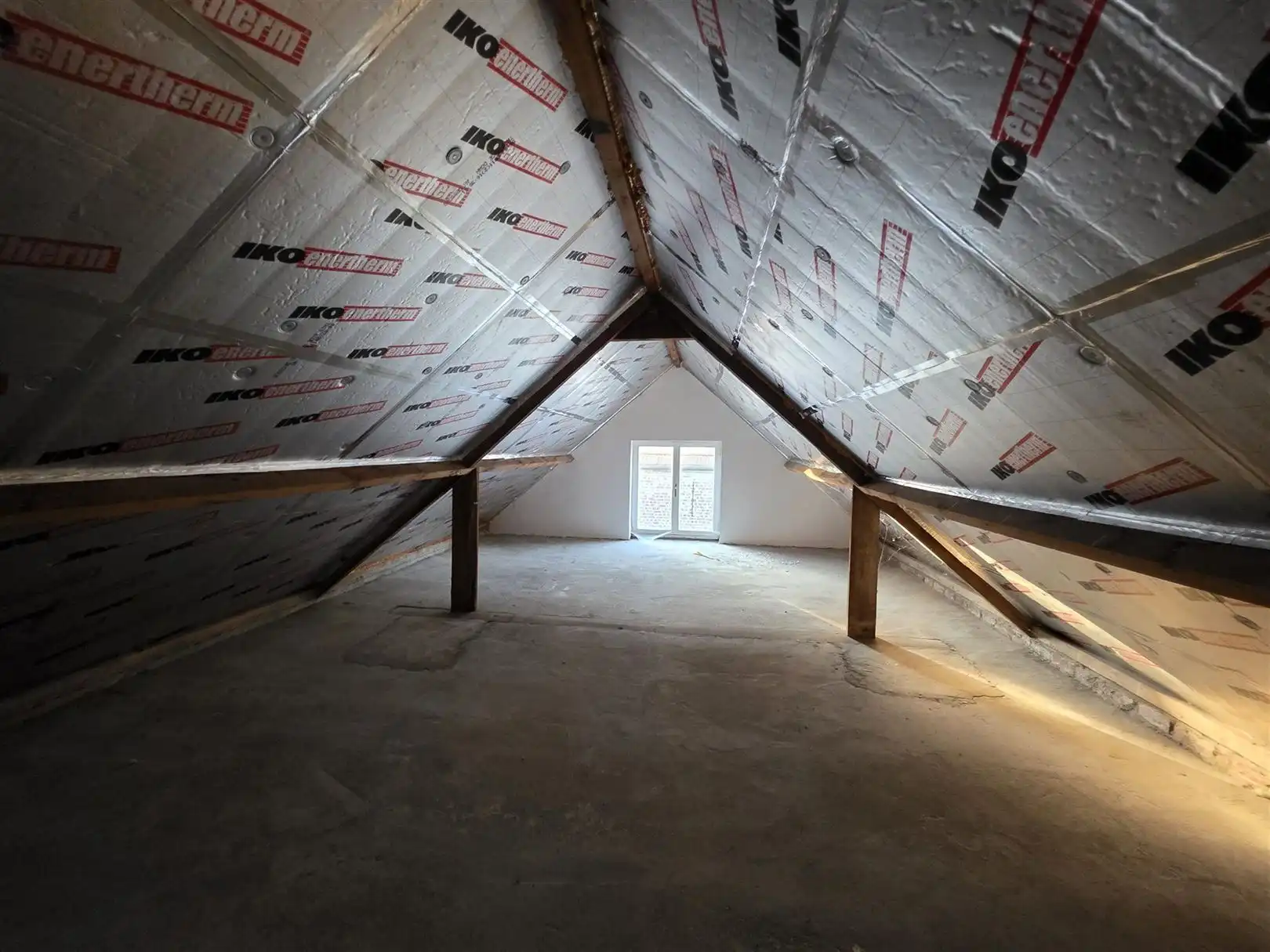 Zeer ruime woning + loods/atelier op 21 are 50 ca foto 28