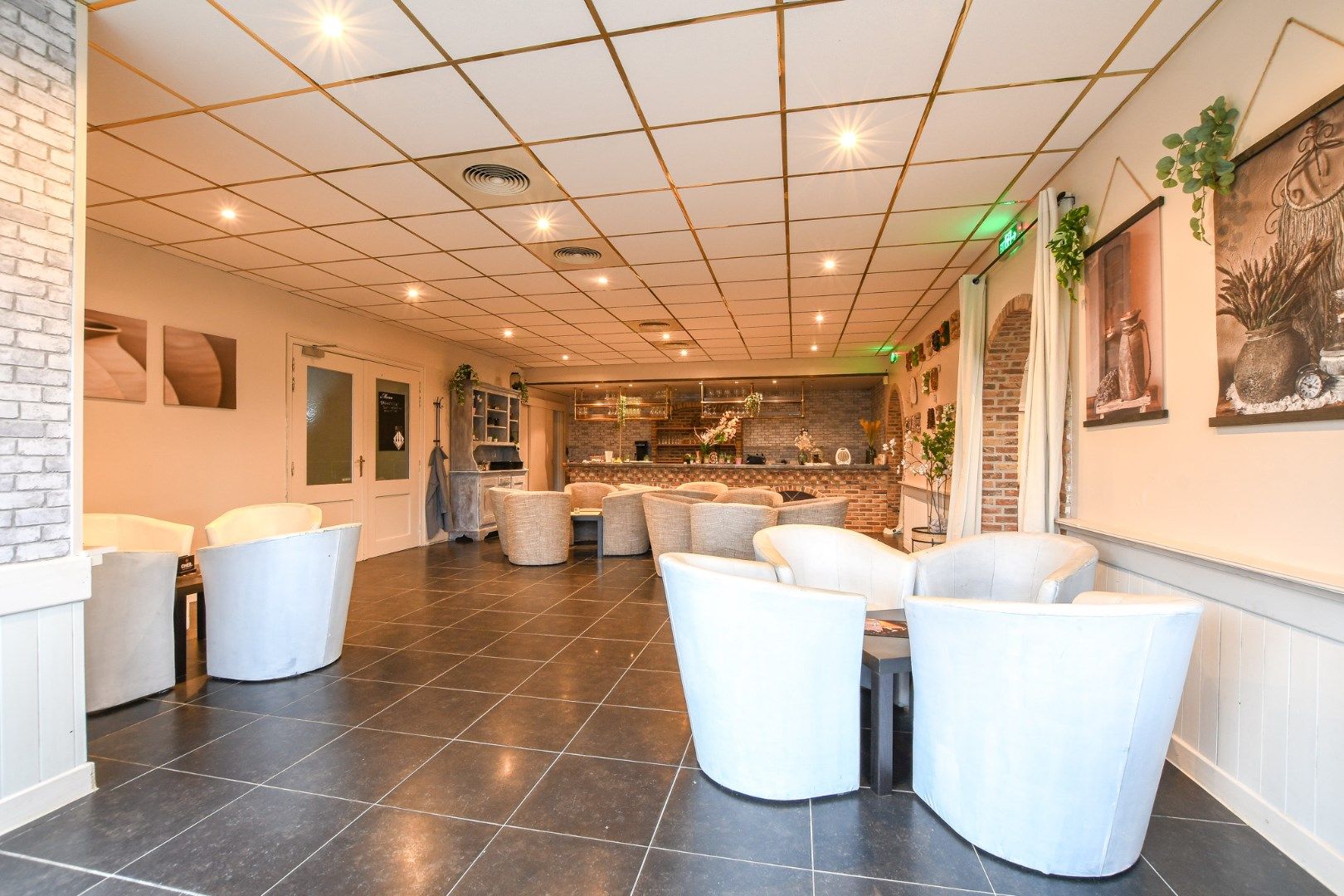 Unieke commerciële vastgoedkans nabij het centrum van De Haan! foto 6