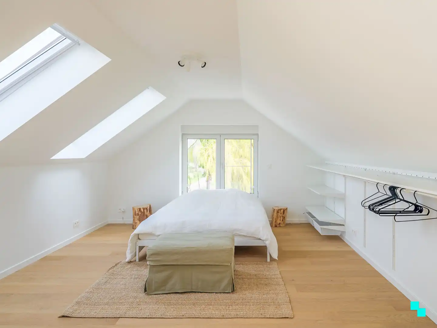 Recent gerenoveerde woning in Valleigebied foto 22