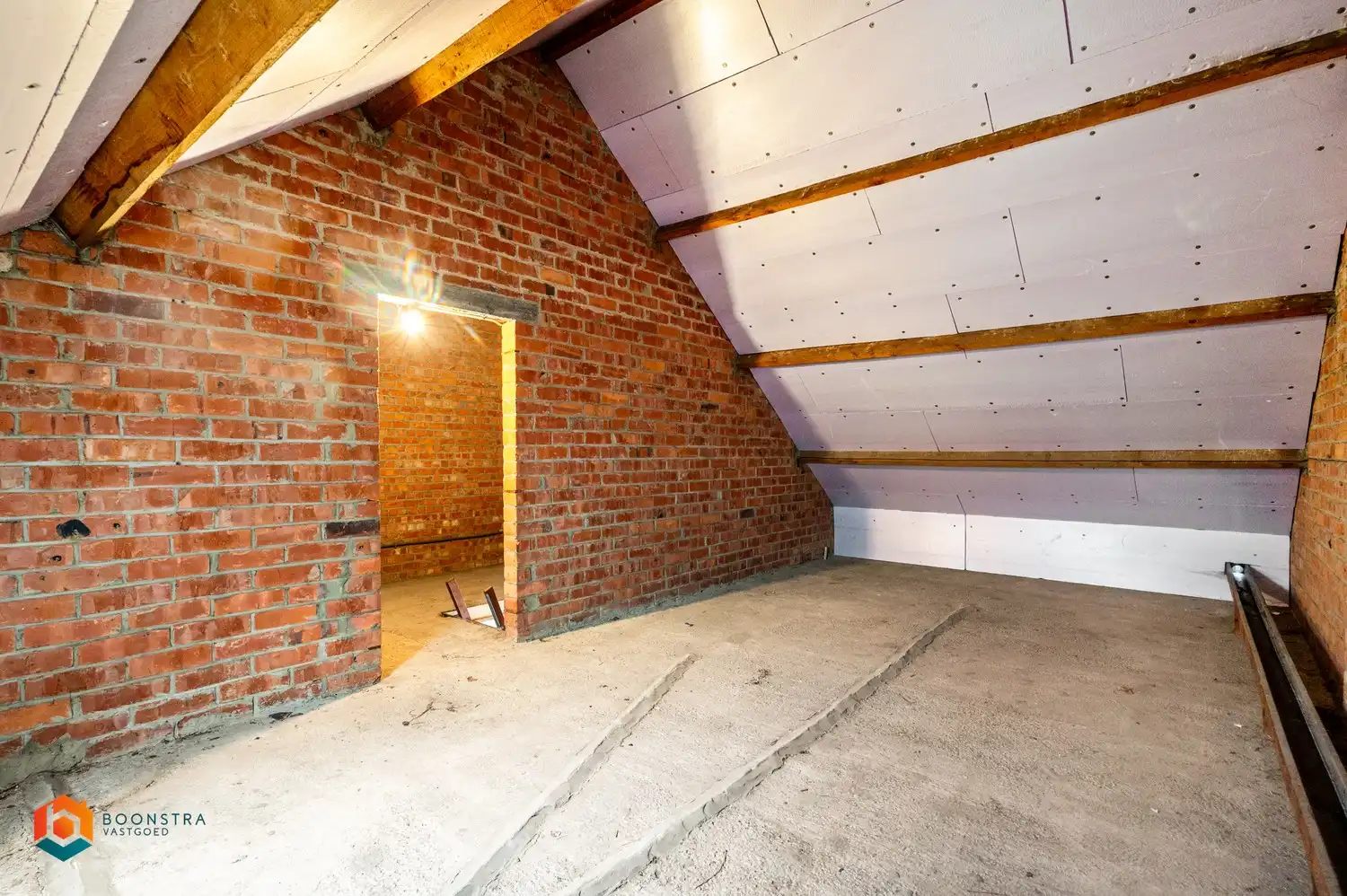 Halfopen bebouwing met 4 slpkrs en achtergelegen atelier foto 23