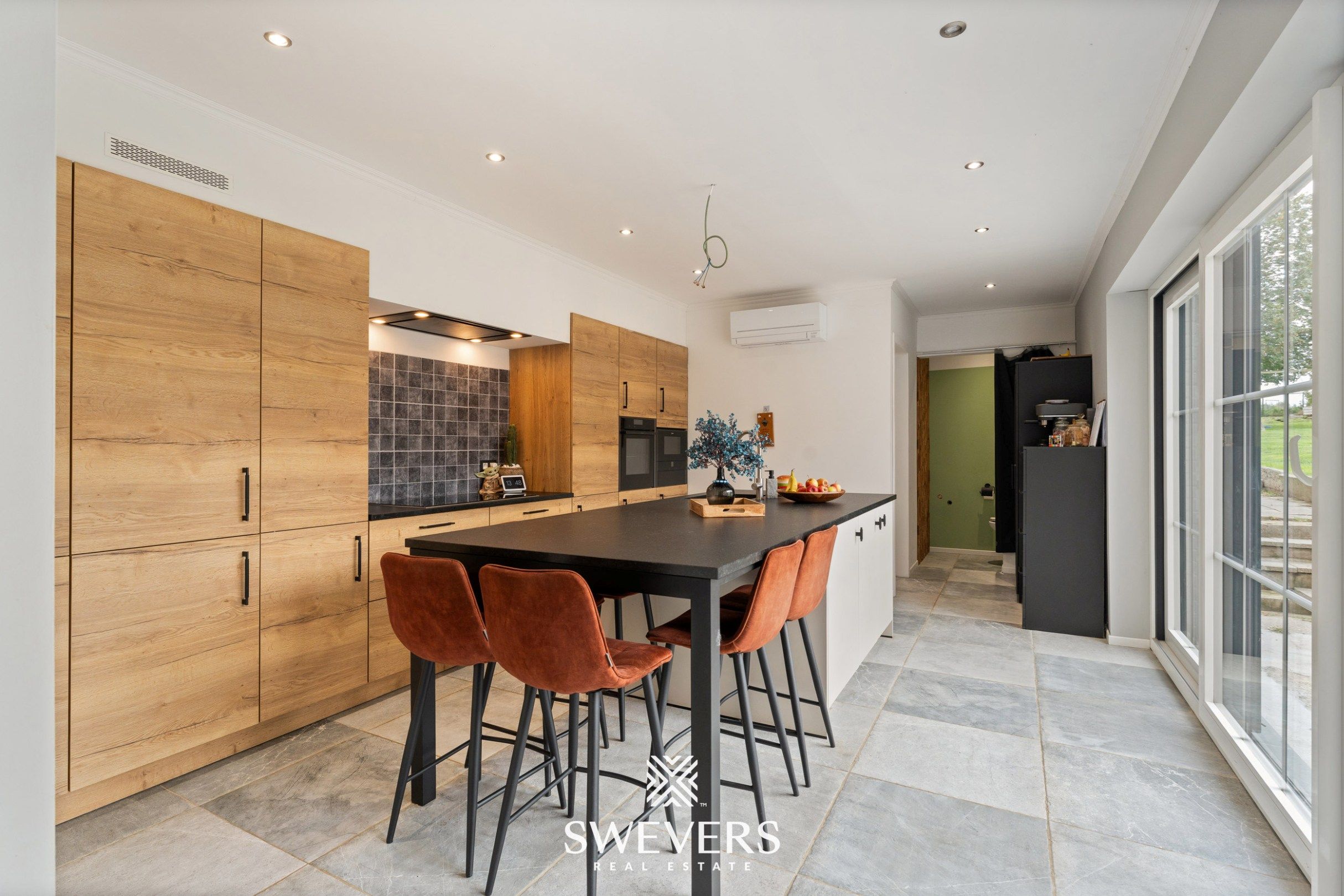 Gezellige woning met moderne keuken op groot perceel in Gingelom foto 7