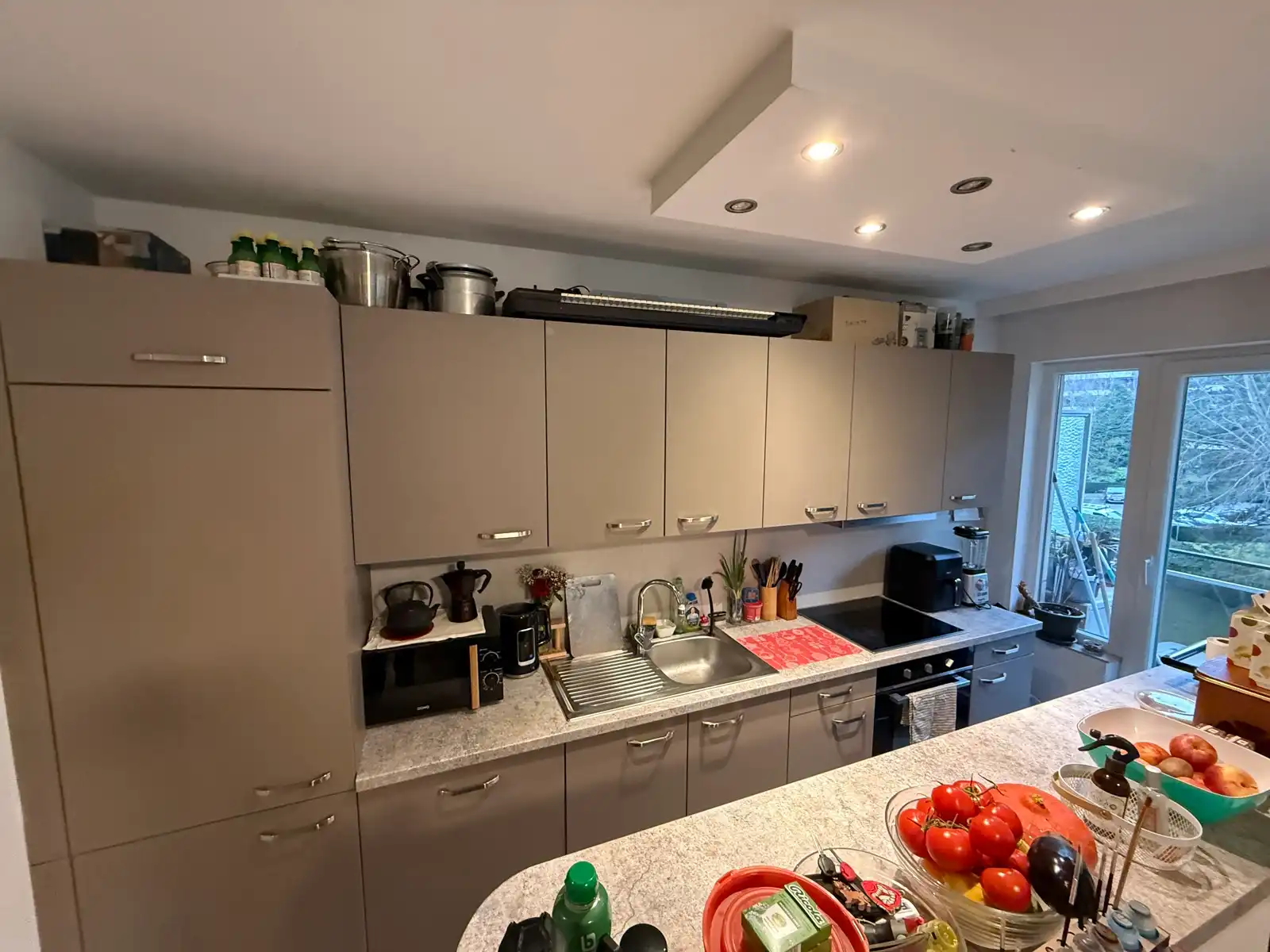 Lichtrijk 1-slaapkamerappartement met terras in Jette foto 5