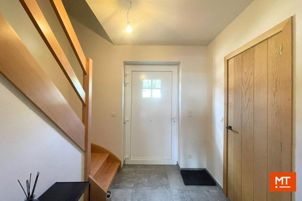 Halfopen nieuwbouwwoning op een rustige locatie in centrum Beselare foto 9
