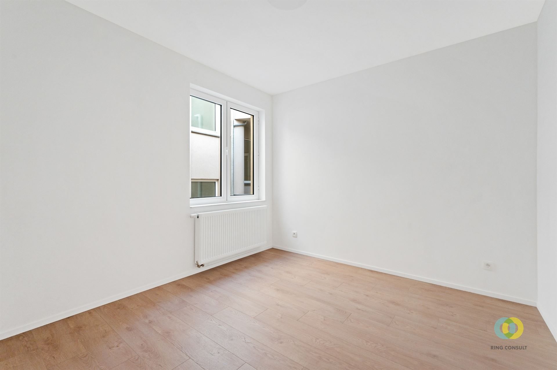 Gerenoveerd appartement met twee slaapkamers foto 5