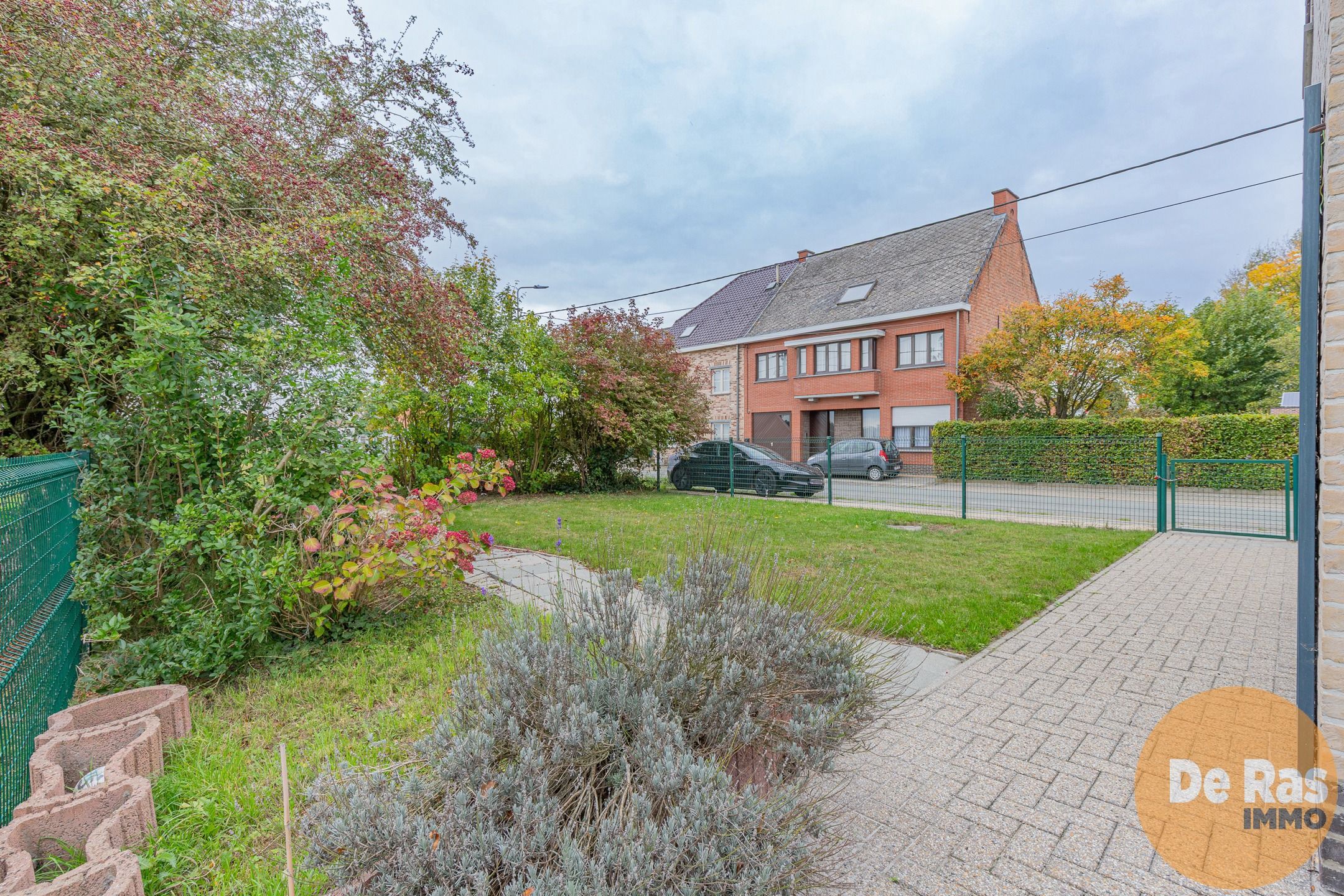 WICHELEN - Goed onderhouden woning op goede locatie met tuin foto 23