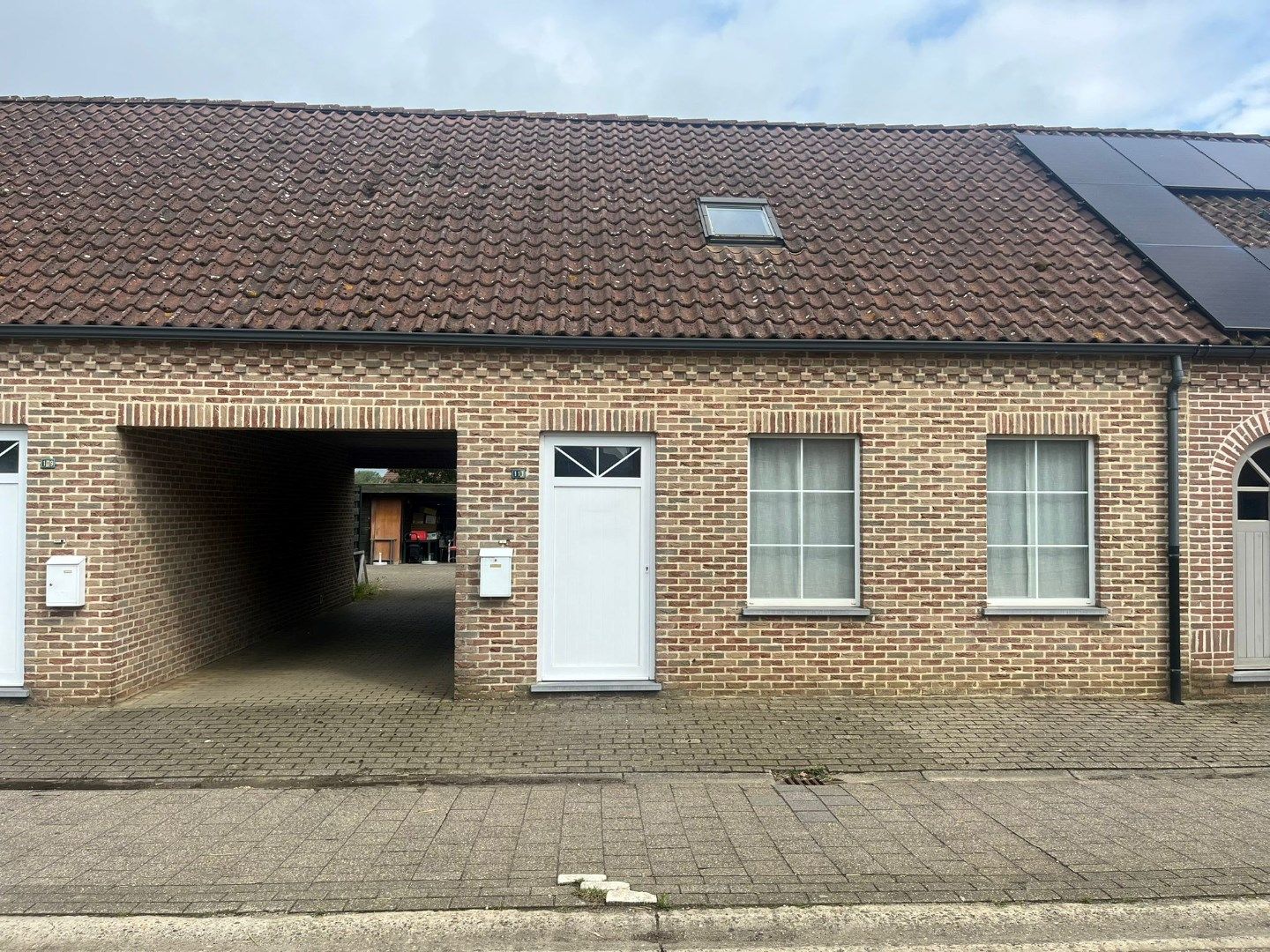 Gezellige woning in Meerhout met 2 slaapkamers en carport ! foto 1