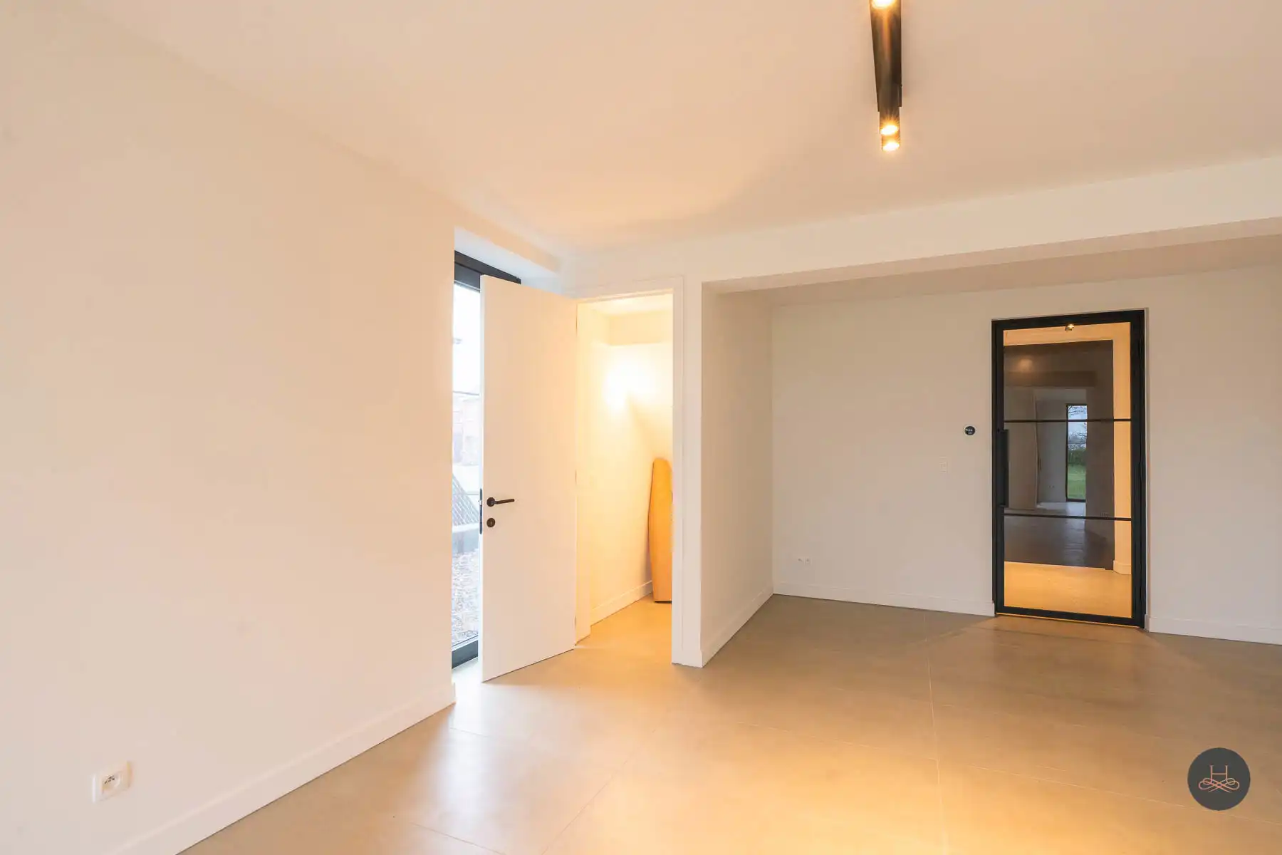 Moderne BEN-villa op 12 are met zuidgerichte tuin foto 22
