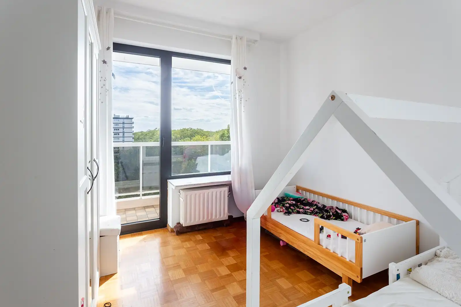 Mooi gerenoveerd 3-slaapkamerappartement met 2 terrassen, garage en 2 kelderbergingen foto 19