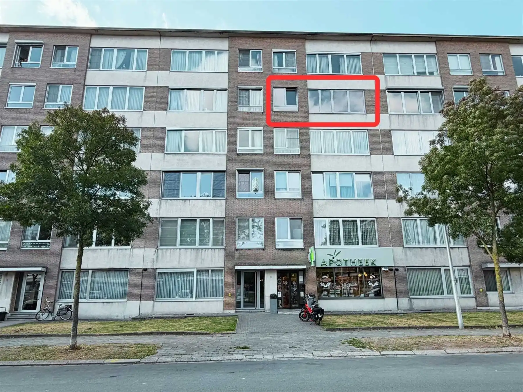 Gerenoveerd energiezuinig appartement met 2 slk's in Edegem foto 14