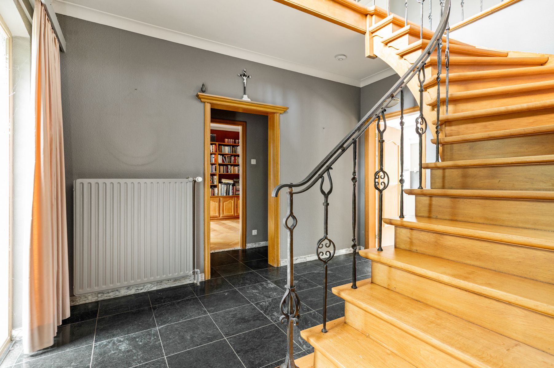 Top gelegen villa te koop op 1185 m2 grond foto 5