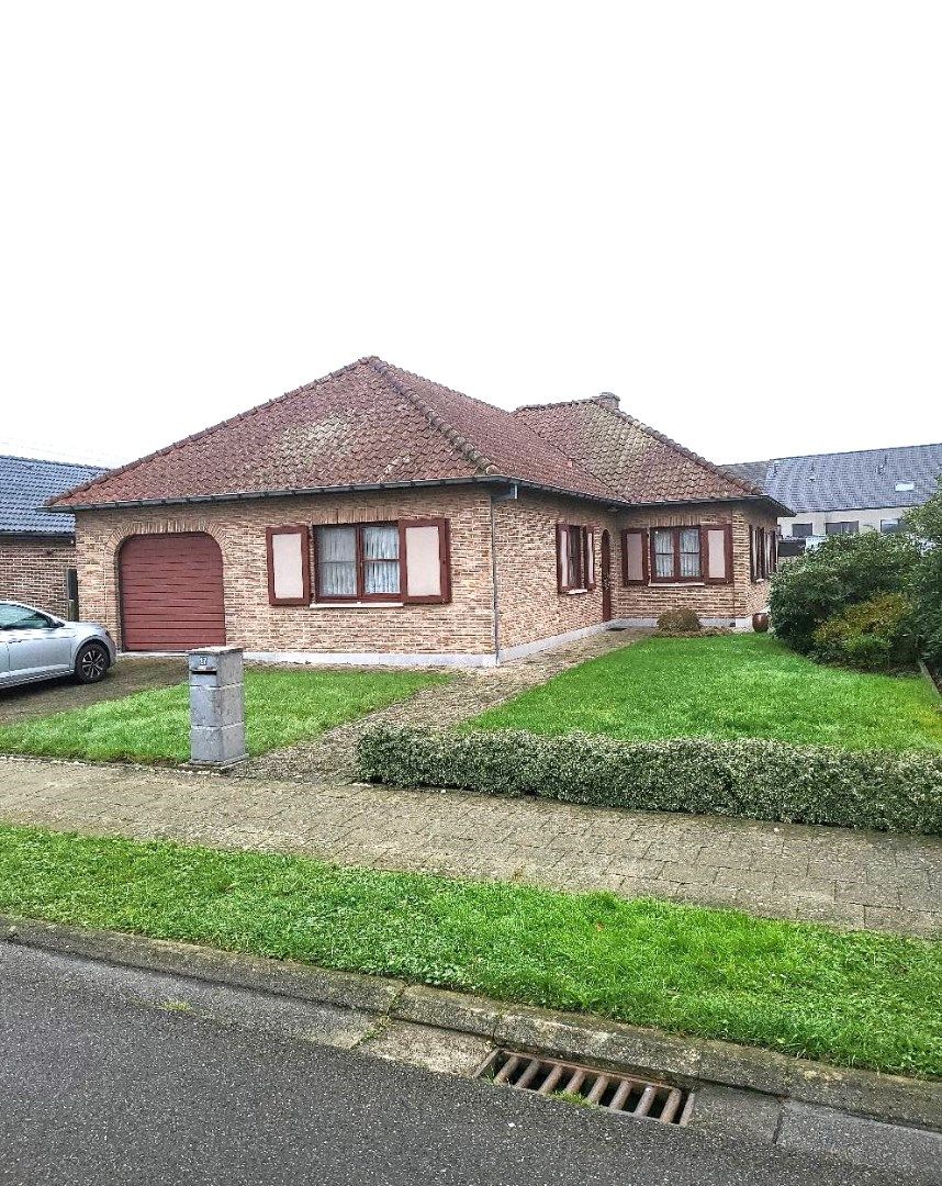 Hoofdfoto van de publicatie: Bungalow in aangename woonwijk.