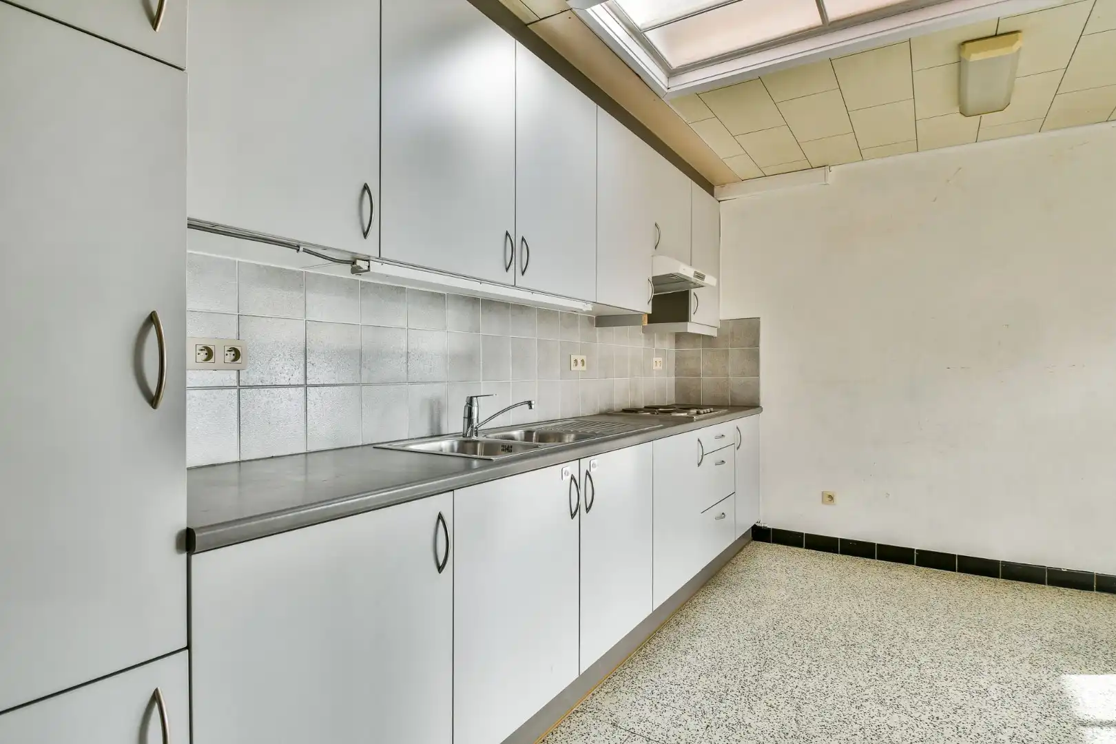 Halfopen woning op toplocatie met prachtig uitzicht op De Krekemeersen! foto 8