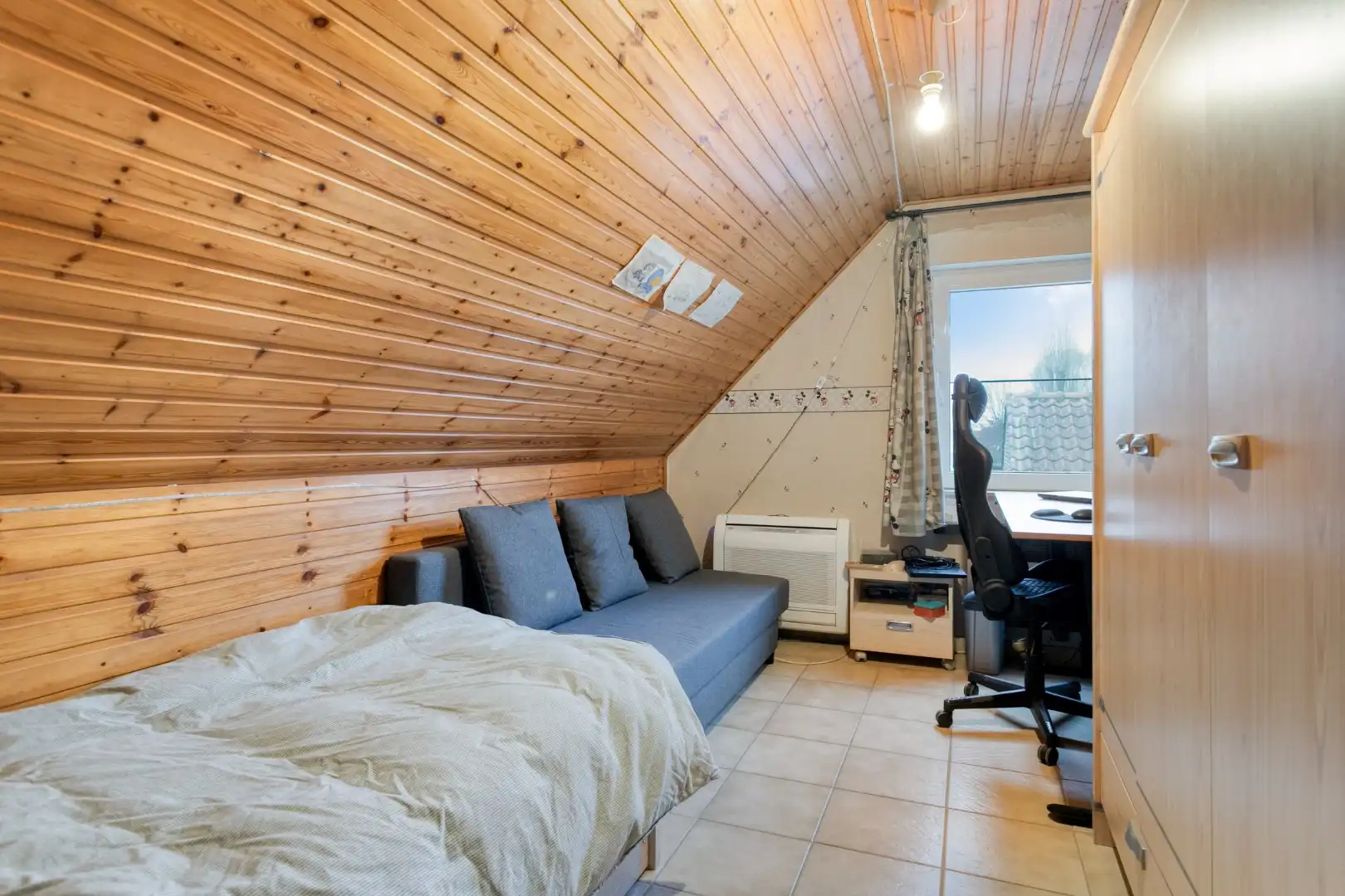 Instapklare gezinswoning met ruime tuin en dubbele garage in Poelkapelle foto 15