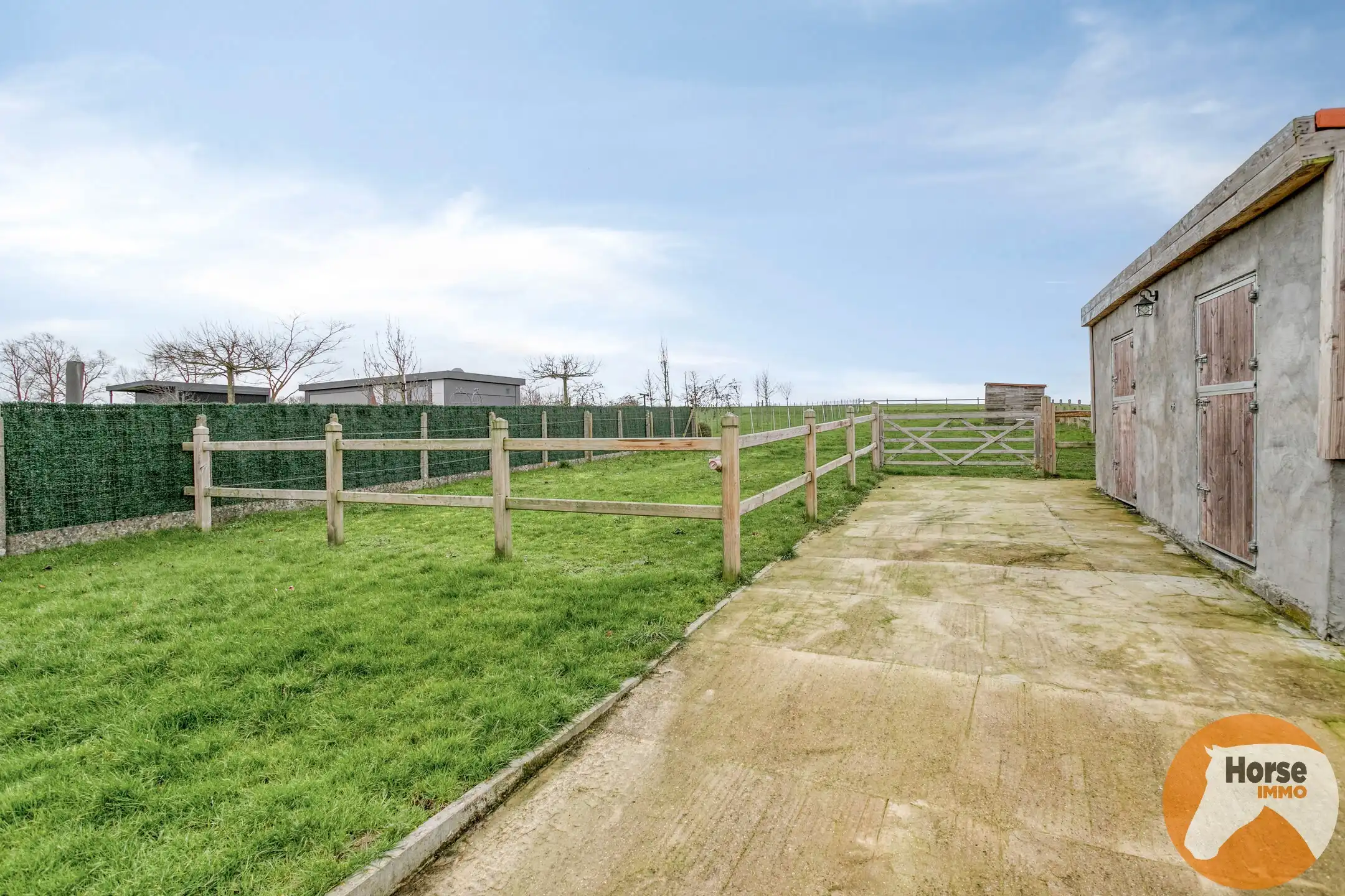 ZWALM - Ruime woning met 2 stallen en paddock foto 32