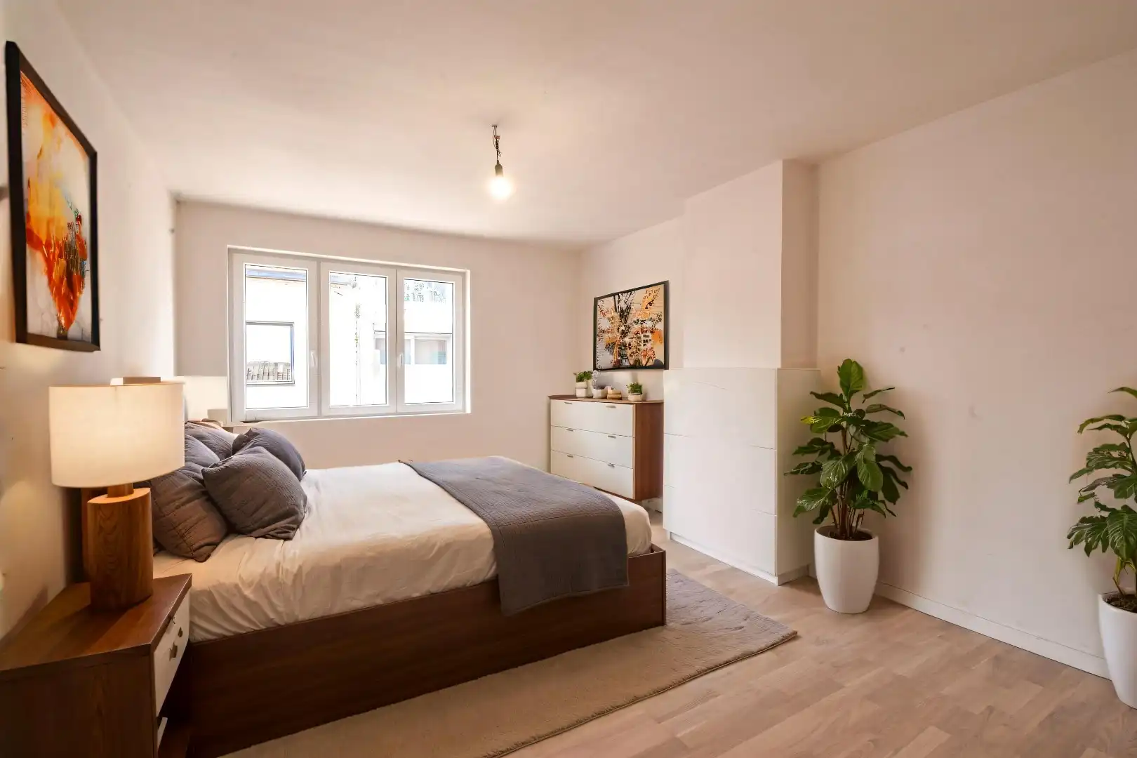 Instapklare gerenoveerde rijwoning in het centrum van Gistel foto 10