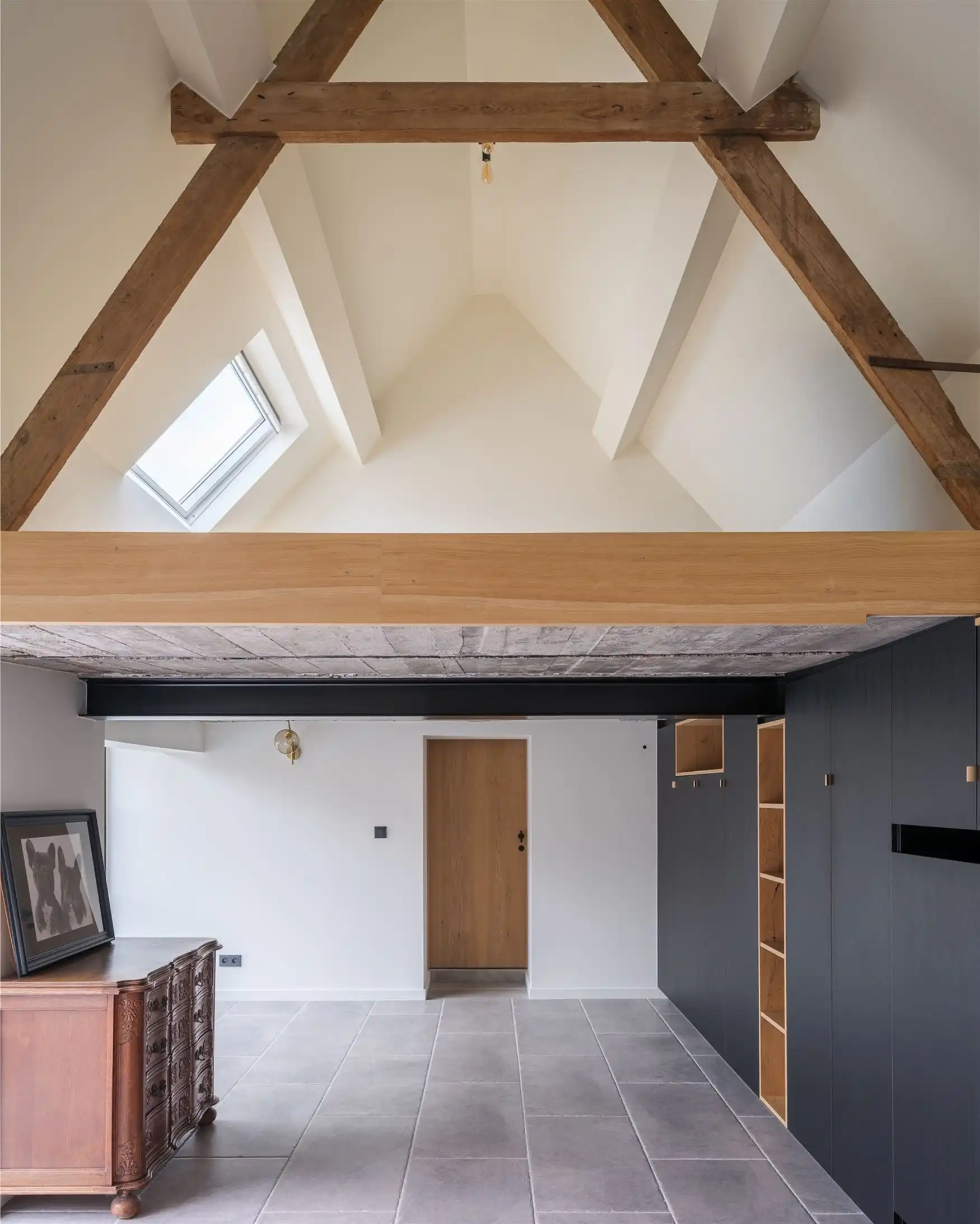 Een huis met verhaal én uitzonderlijk veel ruimte foto 10