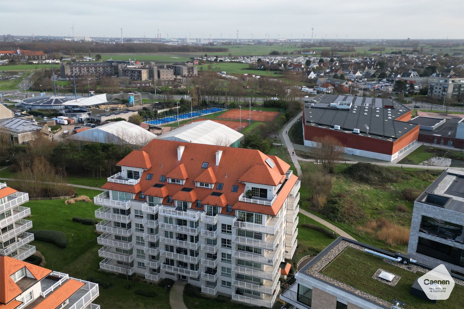 Hoog kwalitatief afgewerkt dakappartement met prachtig zicht nabij het strand foto 41