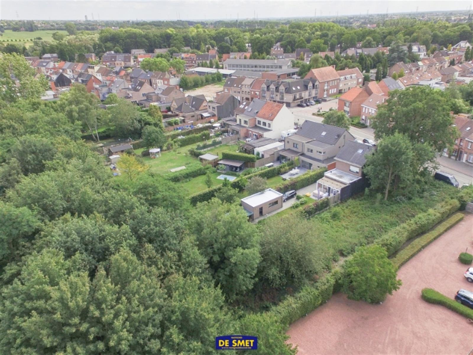 Perceel bouwgrond op 445 m² voor een gesloten bebouwing foto 1