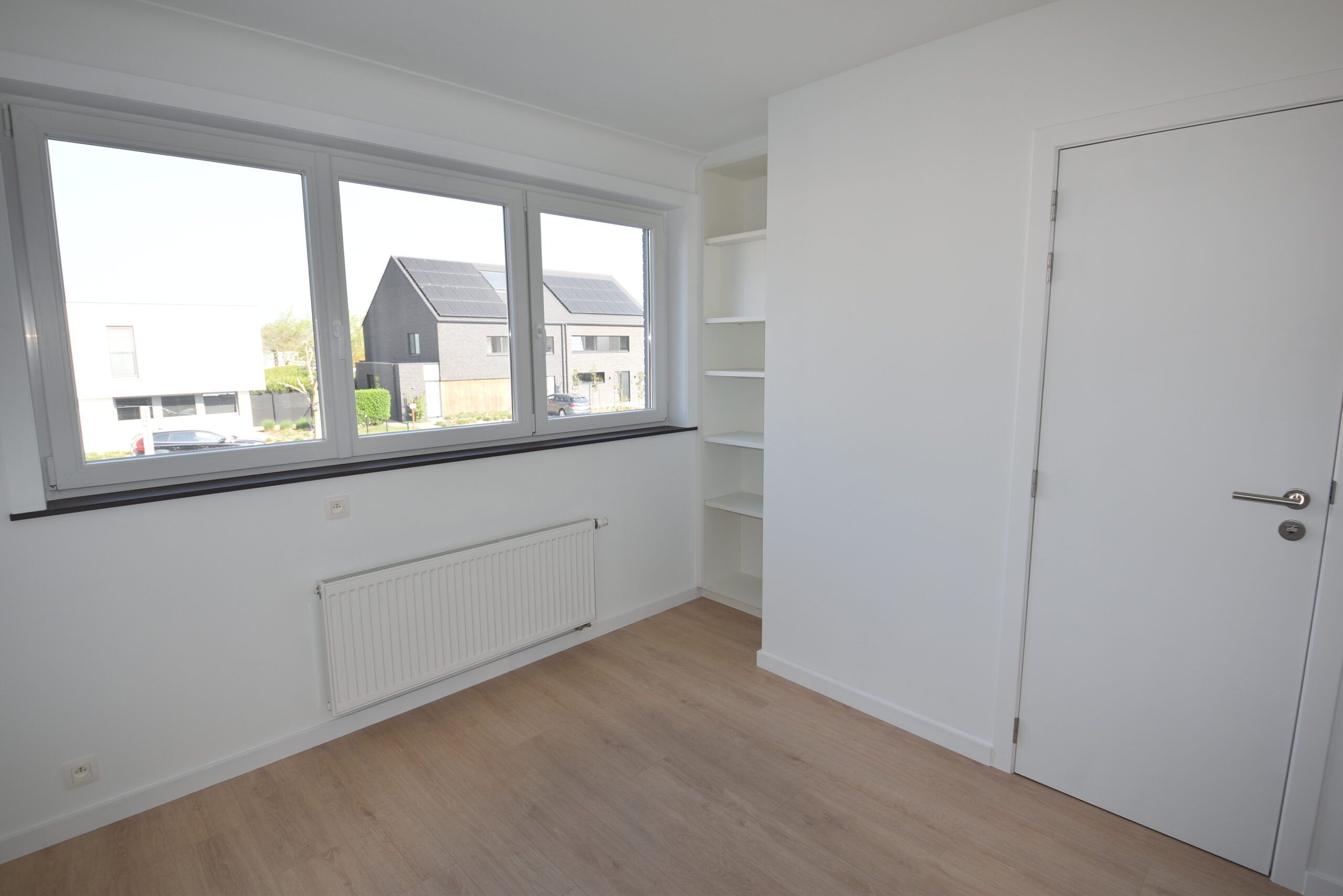 Instapklaar, gerenoveerd appartement met 2 slaapkamers en garage – Nieuwkerken-Waas foto 8