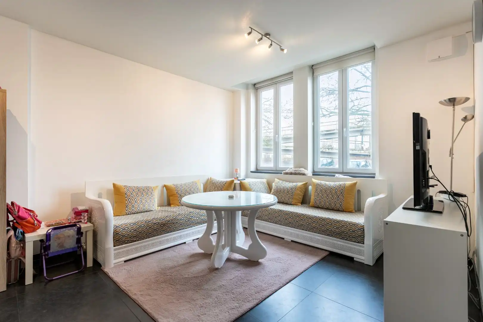 Opbrengsteigendom te koop met 3 app (+-100m²) én garagebox foto 3