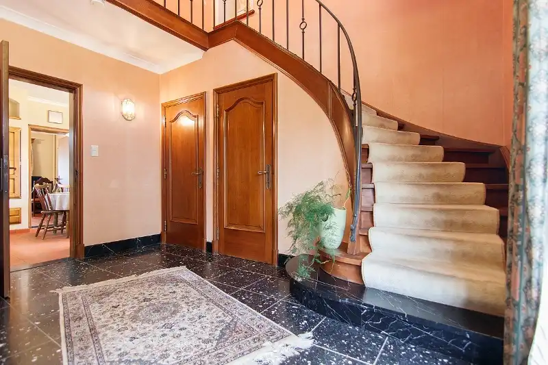 AUTHENTIEKE VILLA IN RESIDENTIËLE OMGEVING, KARAKTERVOL WONEN AAN DE STADSRAND foto 6