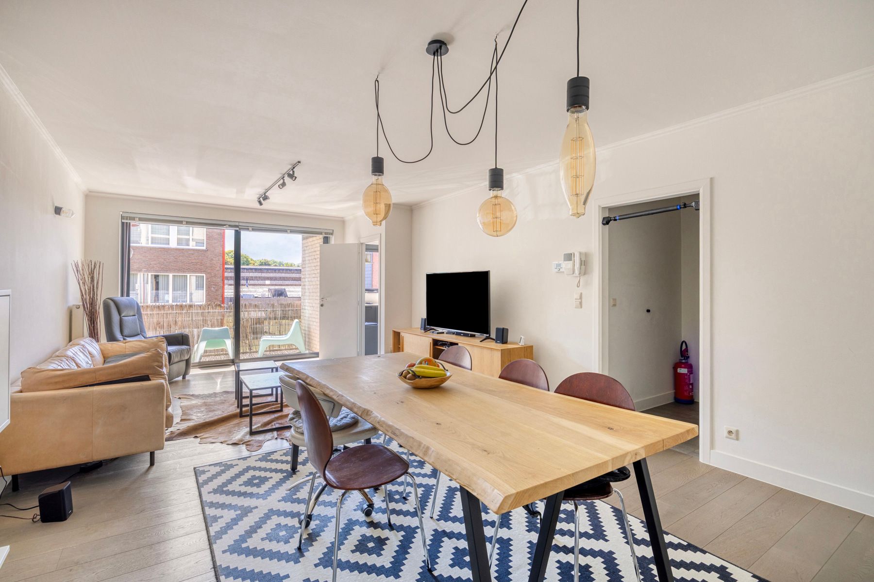Instapklaar appartement met 2 slaapkamers, aangenaam terras foto 4