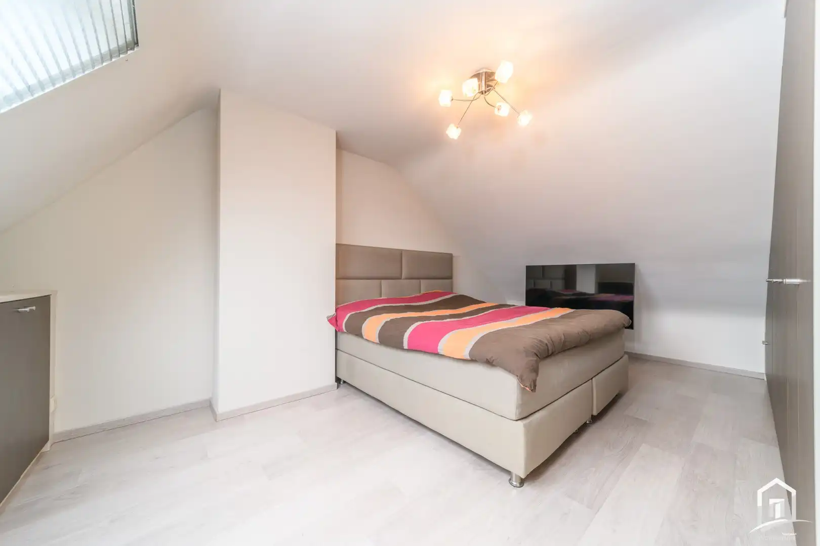 Bemeubeld appartement in hartje van Aalst foto 18