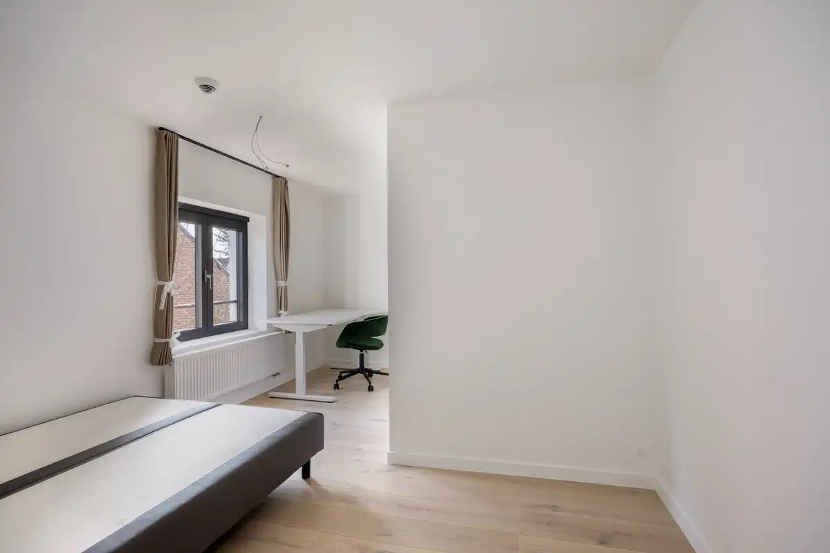 Volledig gerenoveerd en gemeubelde studentenkamer met privé badkamer en tuin - EPC A!  foto 24