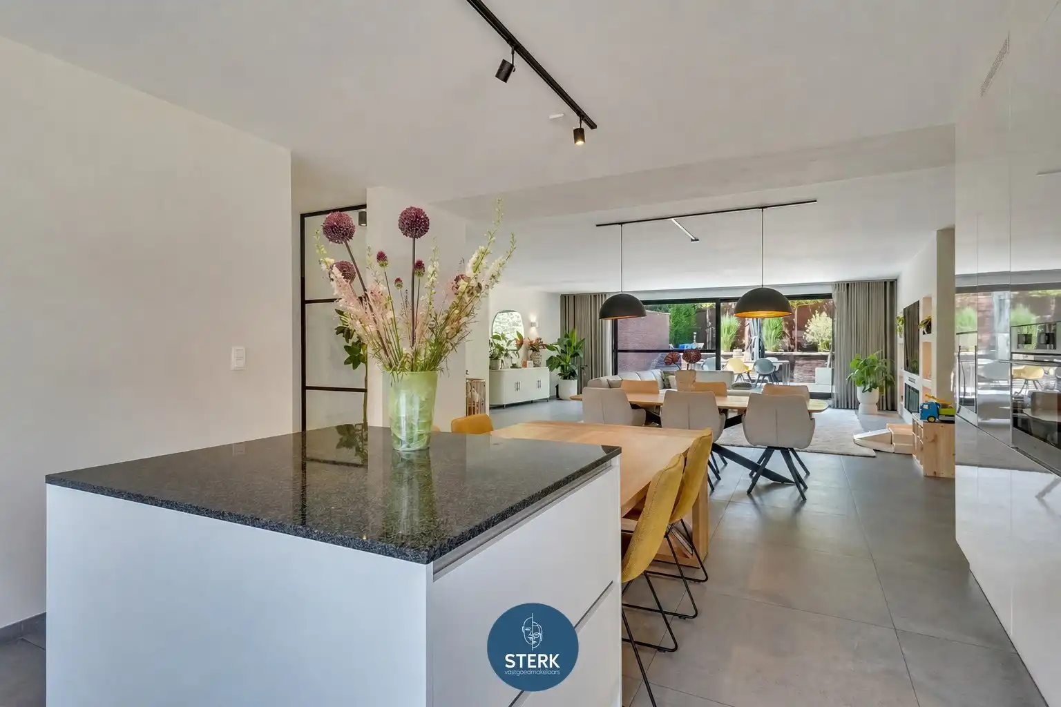 EIGENTIJDSE WONING (EPC LABEL A) MET MAASTRICHT BINNEN HANDBEREIK !  foto 11