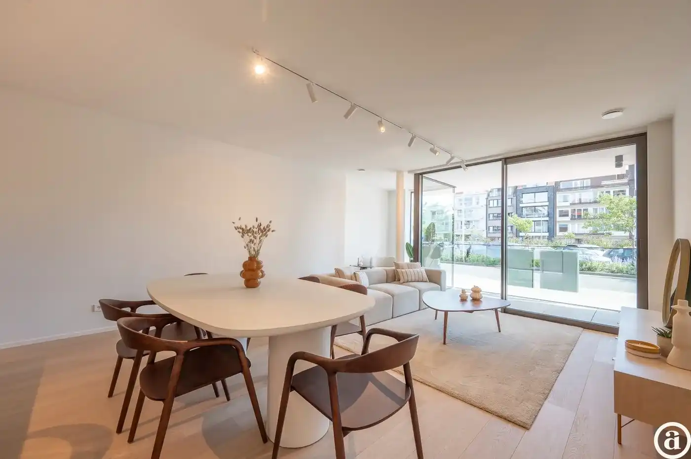Nieuwbouw appartement op een centrale ligging te Knokke, vlakbij het Zegemeer en op wandelafstand v foto 2