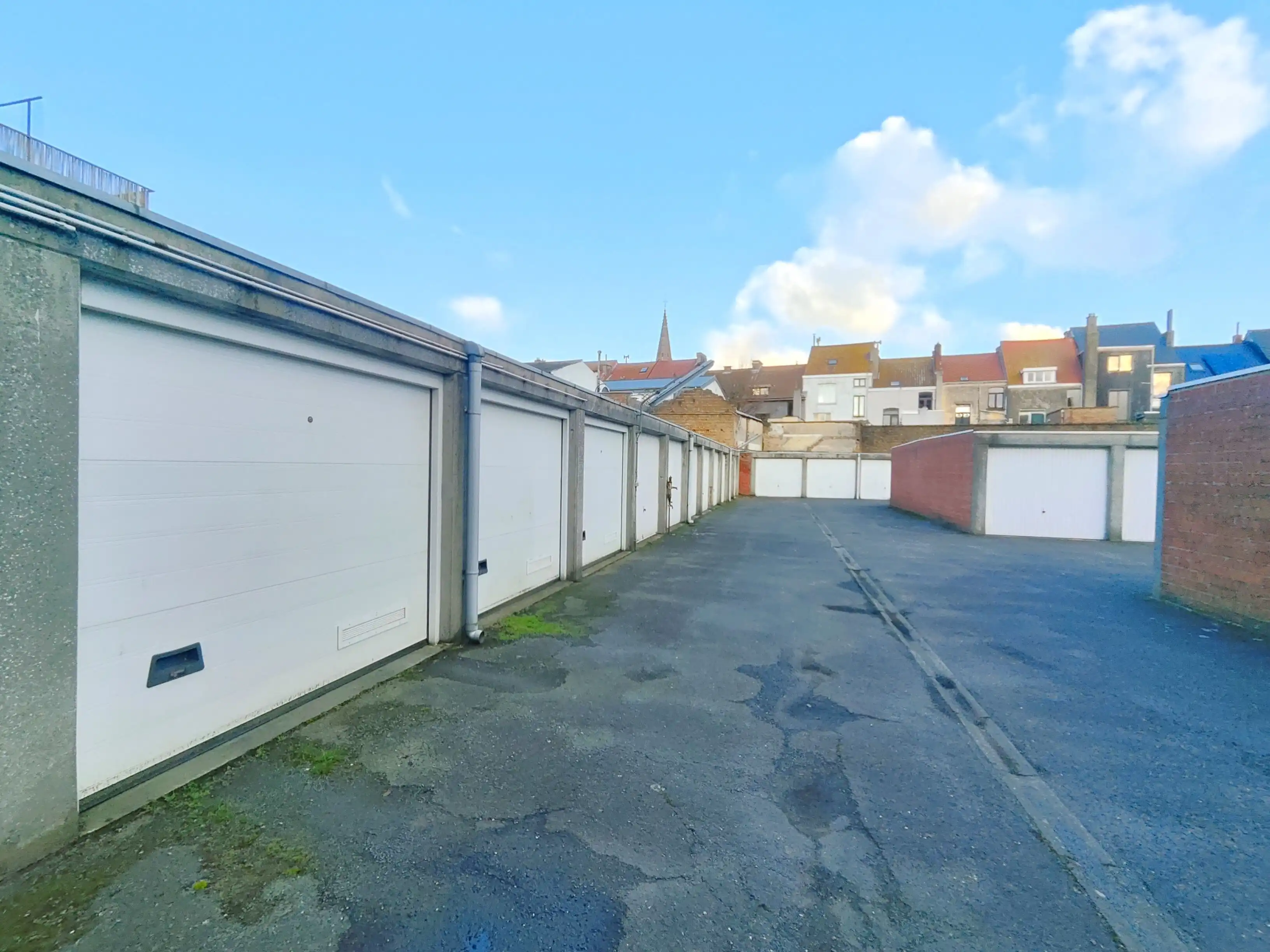 6 garageboxen te koop te Oostende!* foto 3